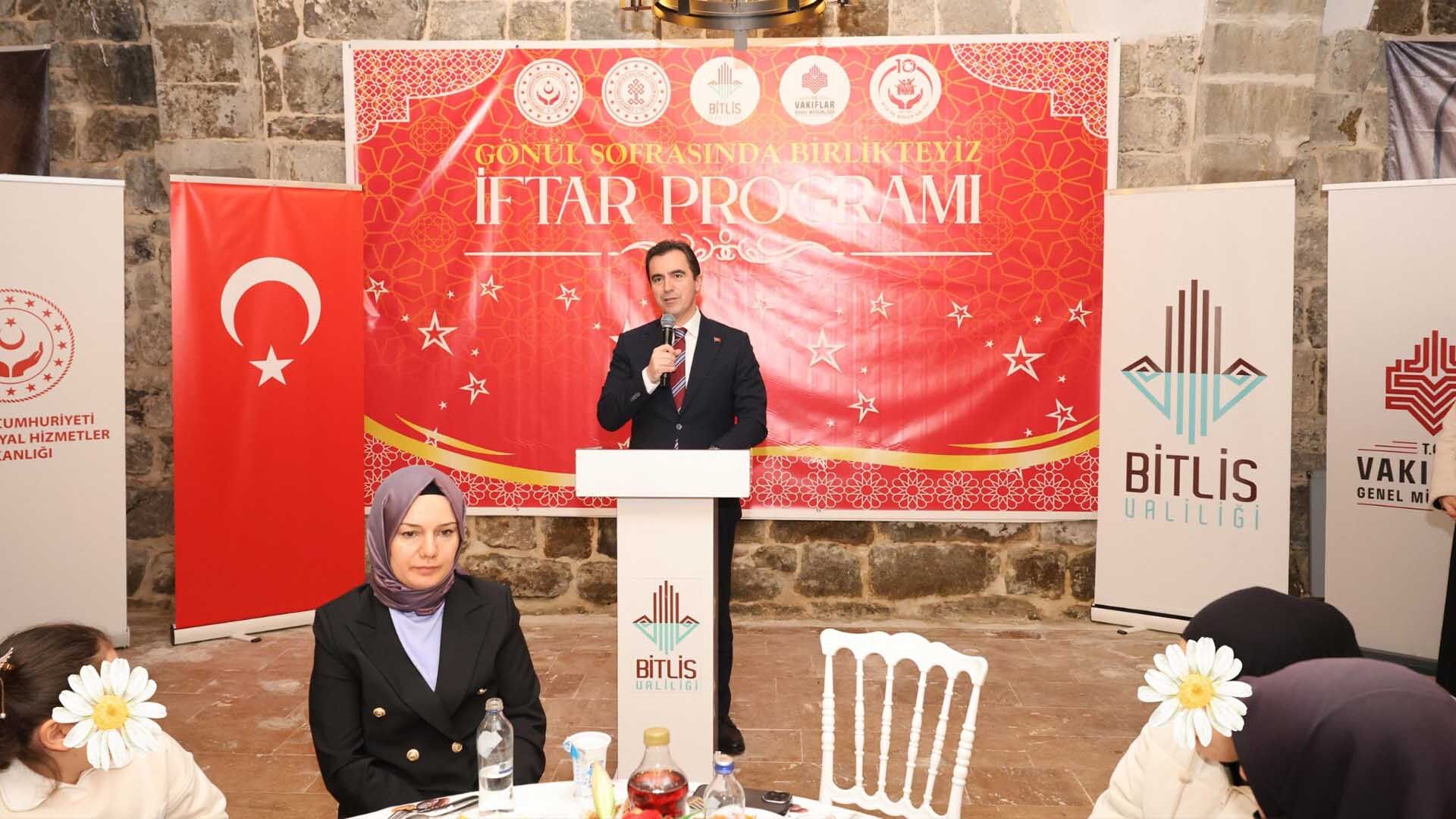 Bitlis’te Dünya Yetimler Günü’nde Anlamlı İftar 3