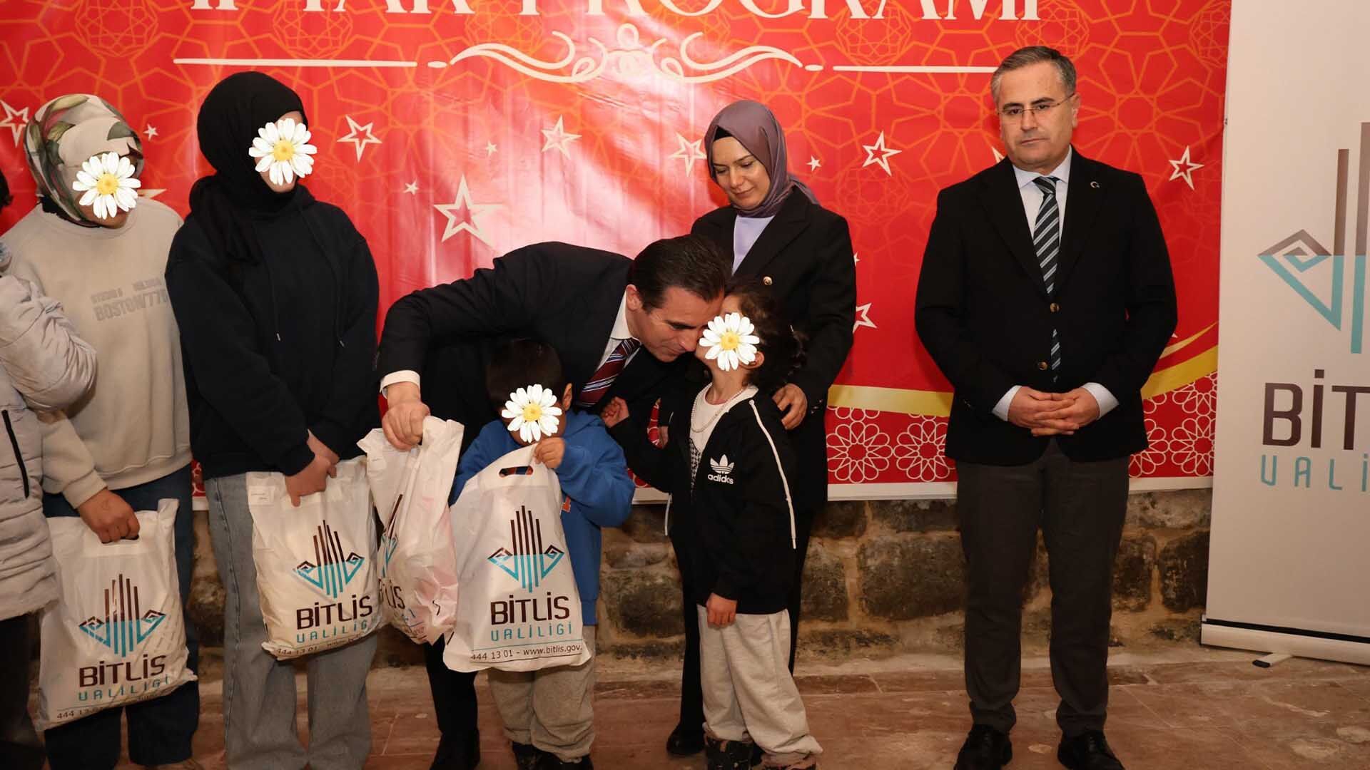 Bitlis’te Dünya Yetimler Günü’nde Anlamlı İftar