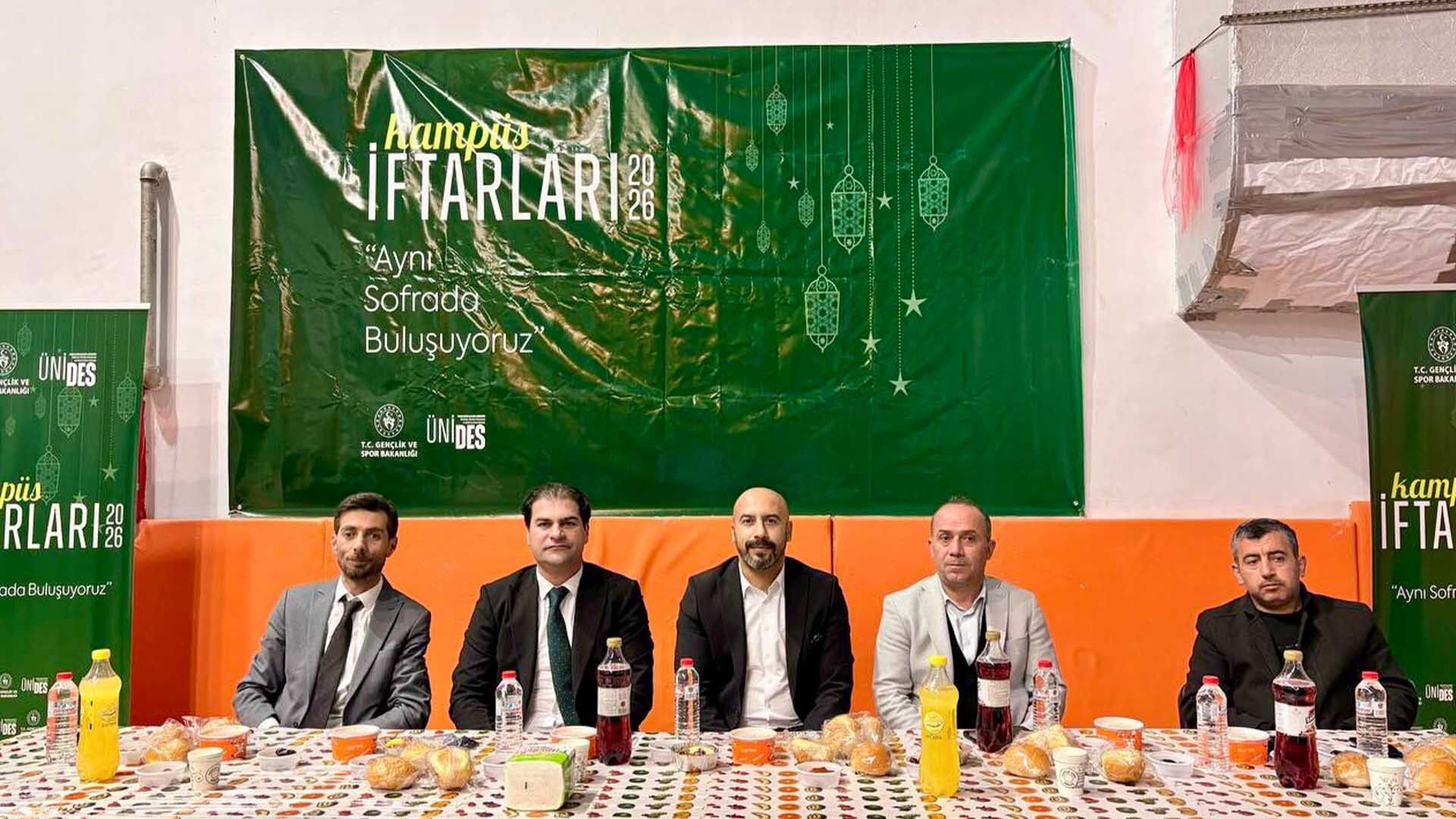 Bitlis’te Gençler İftar Programında Buluştu 1