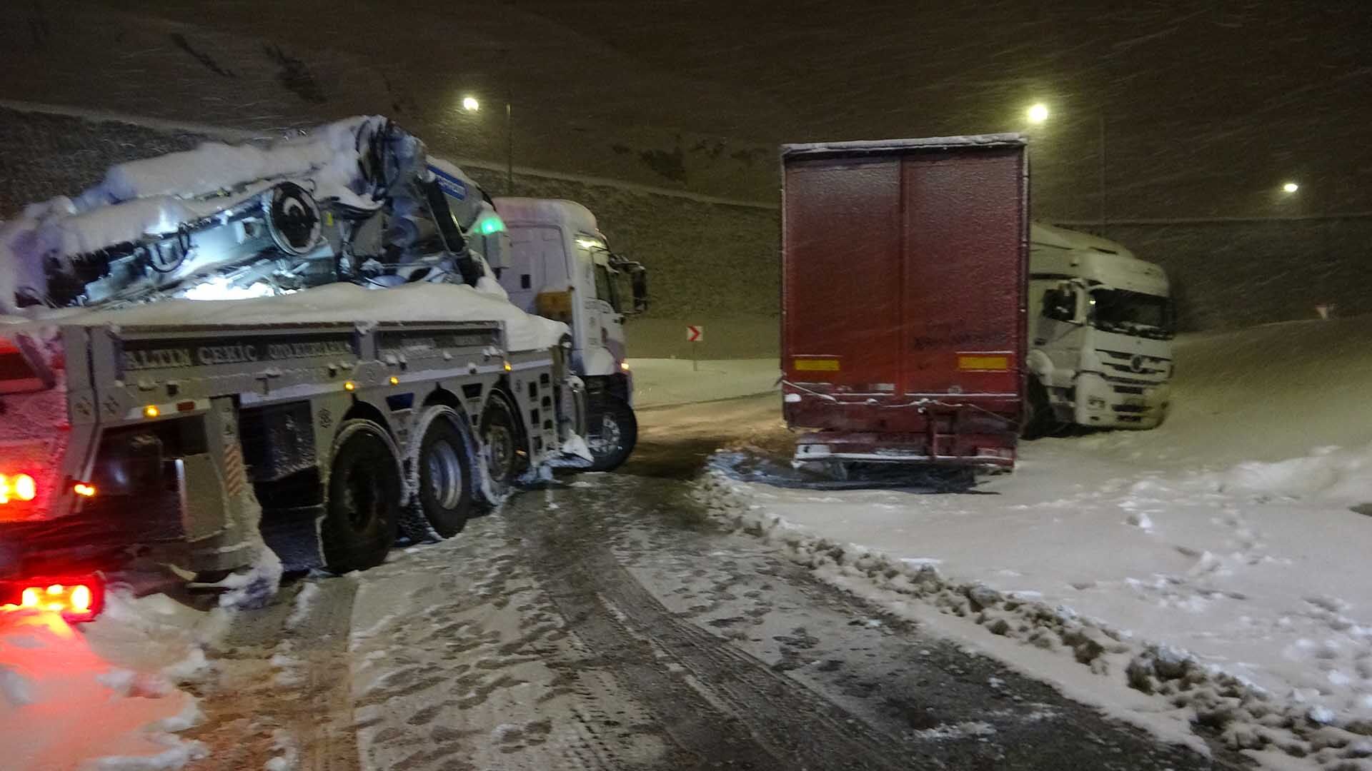 Bitlis’te Kar Ve Buzlanma Kazaya Neden Oldu 1