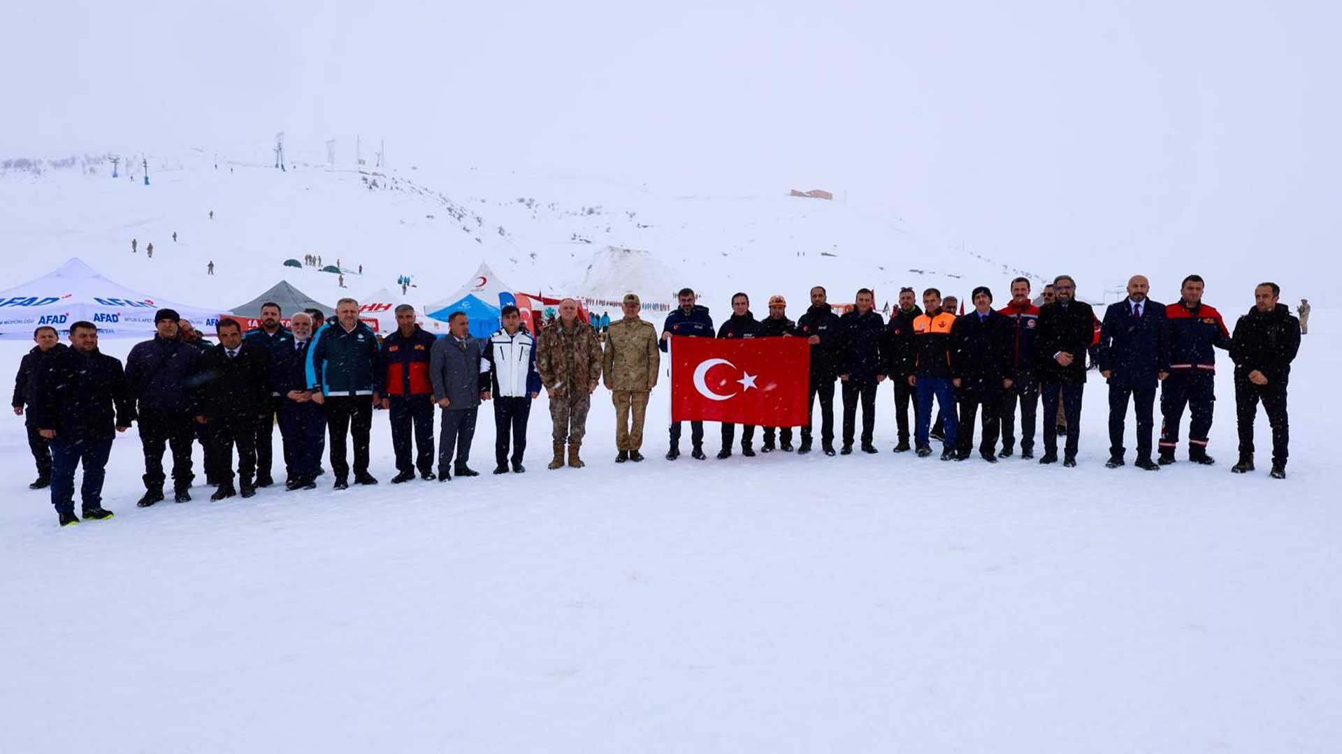 Bitlis’te Nefes Kesen Çığ Tatbikatı 8