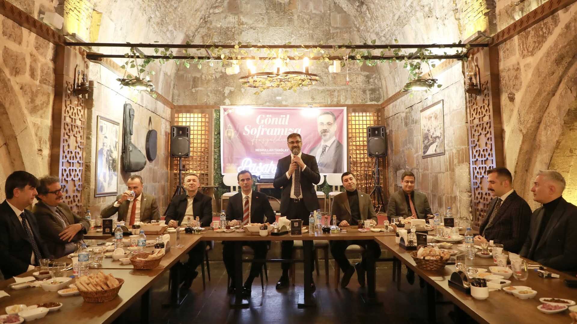 Bitlis’te Protokol İftar Sofrasında Buluştu 5