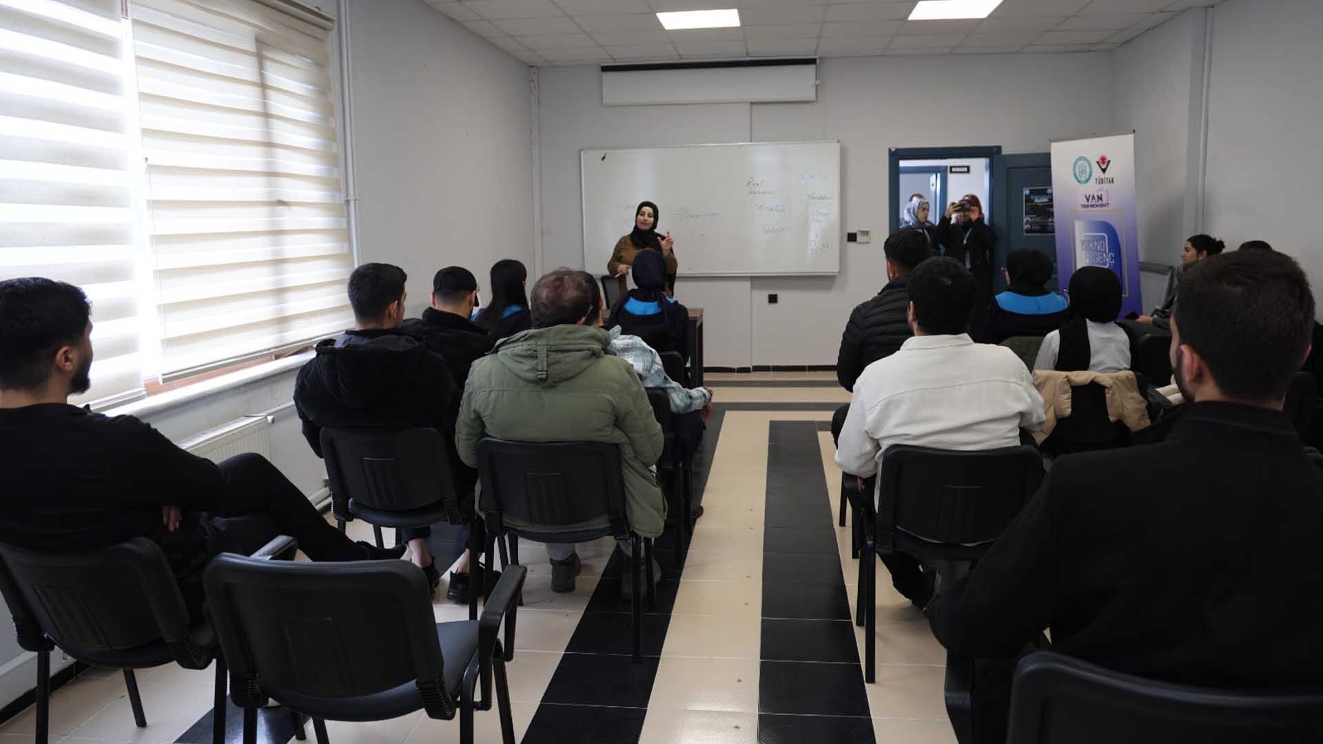 Bitlis’te “Tekno Genç” Heyecanı, İnovatif Projeler Yarıştı 2