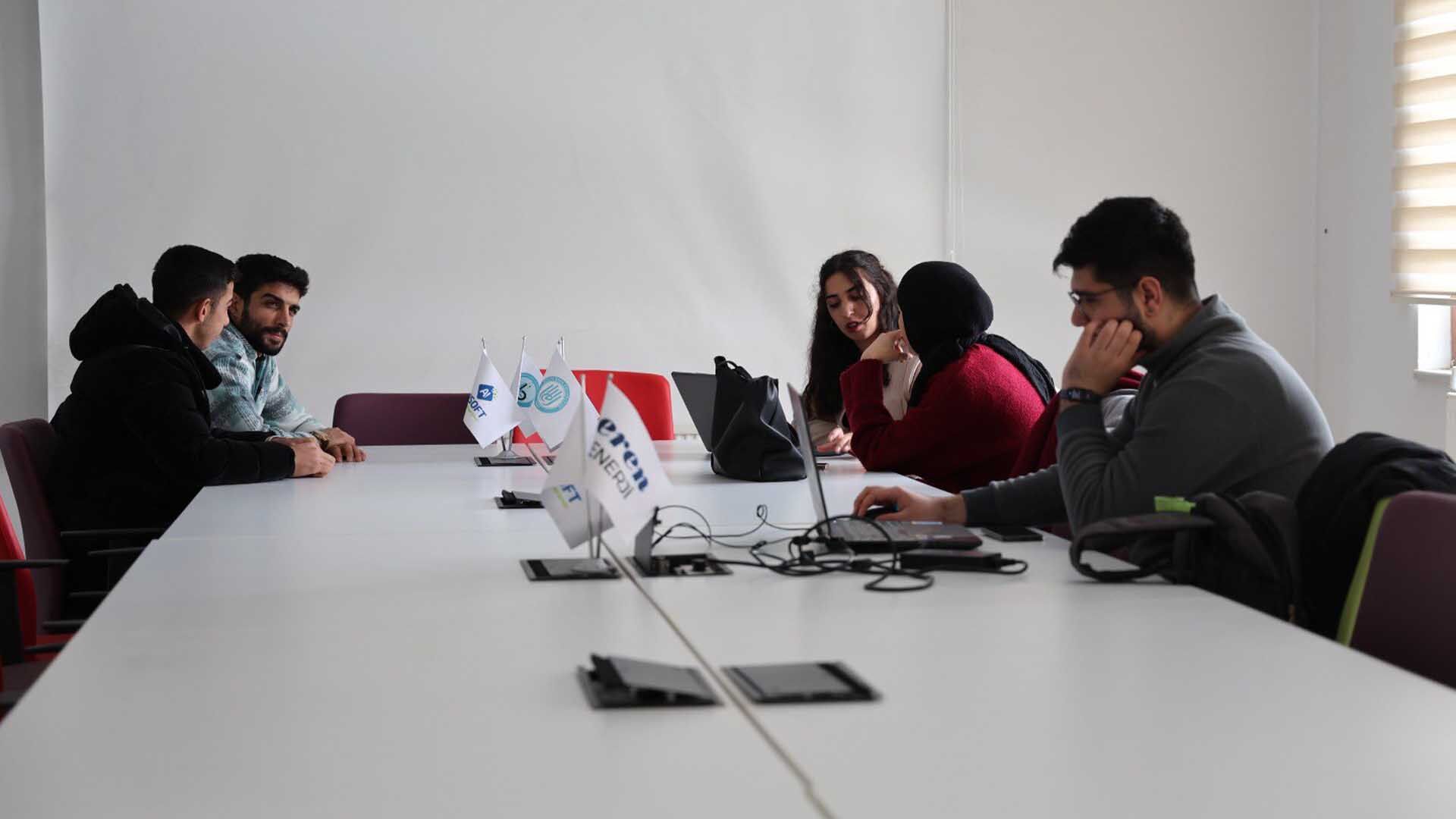 Bitlis’te “Tekno Genç” Heyecanı, İnovatif Projeler Yarıştı