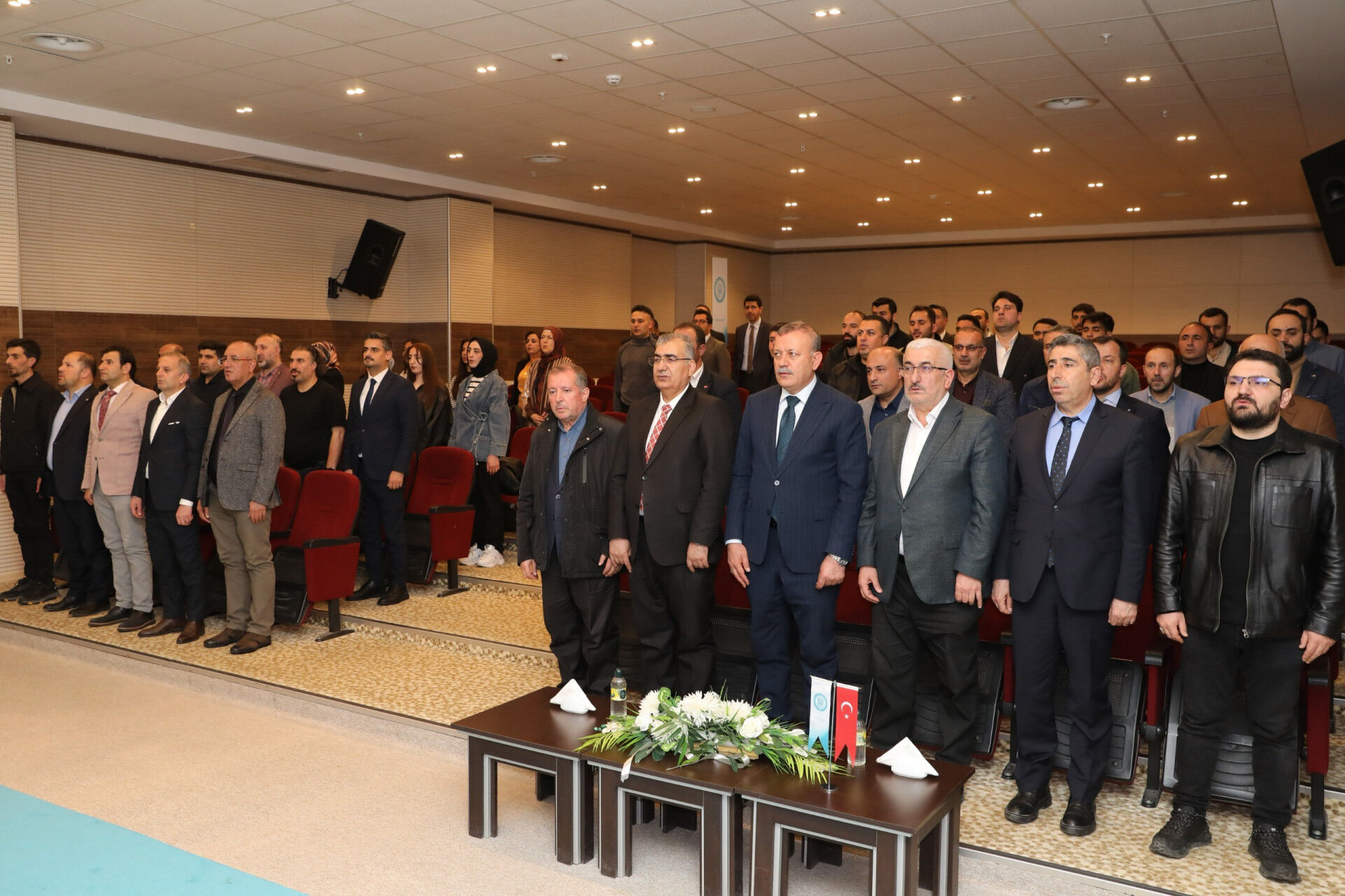 H1Thn3F7B9Fa6 6383 4884 Bffd 360Ae3Af72E7