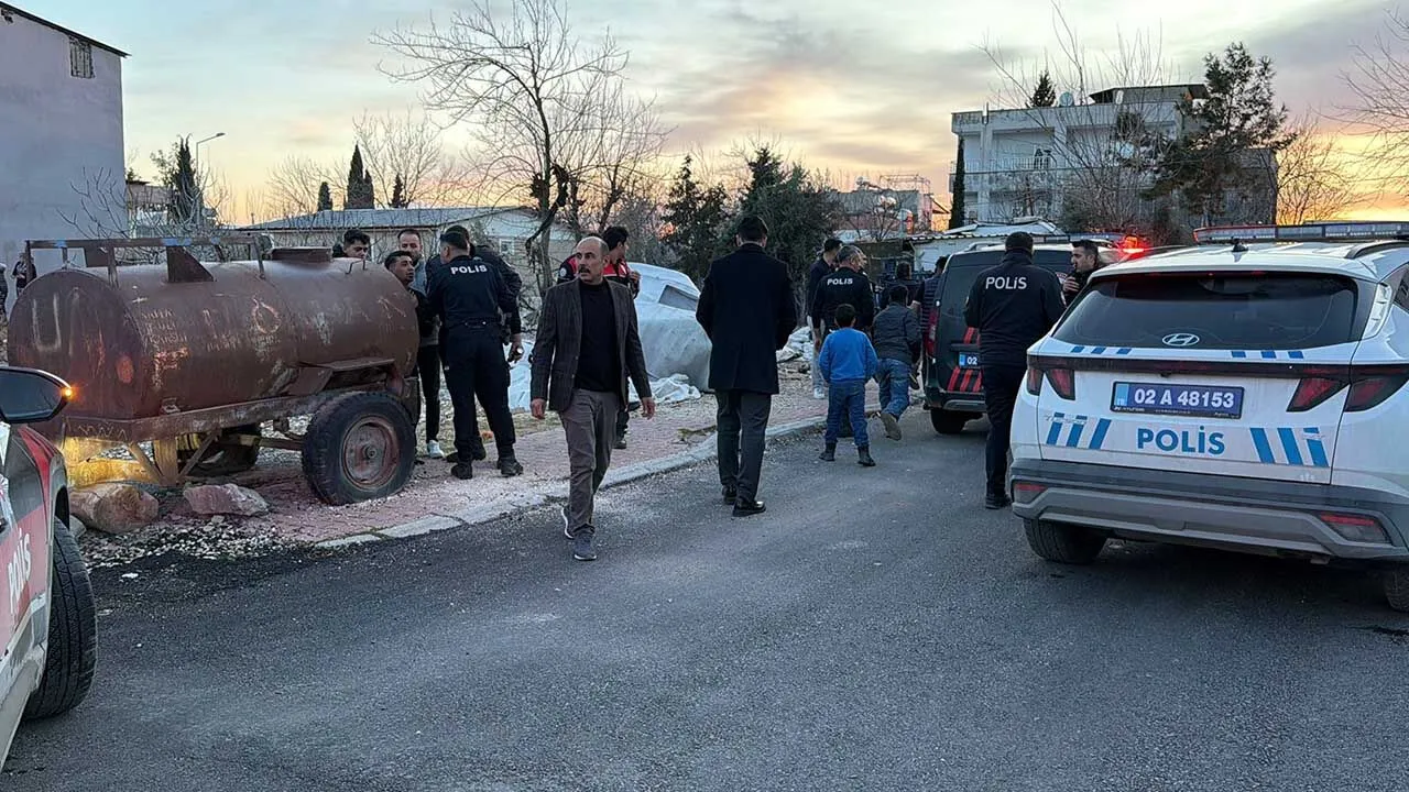 Iki Aile Arasinda Tasli Sopali Kavga 2 Yarali 10 Gozalti 1