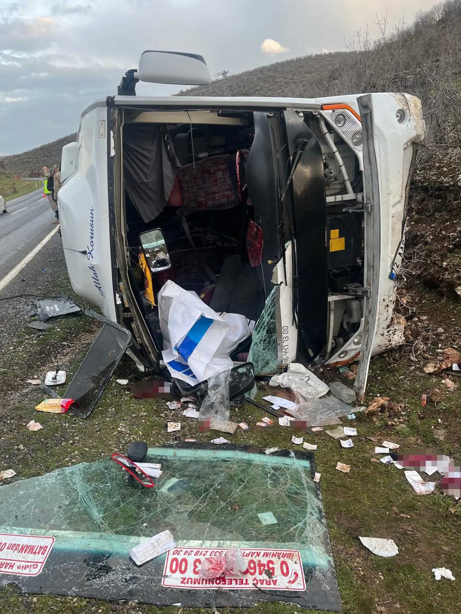 Mardinde Yolcu Otobusu Devrildi 21 Yarali 1