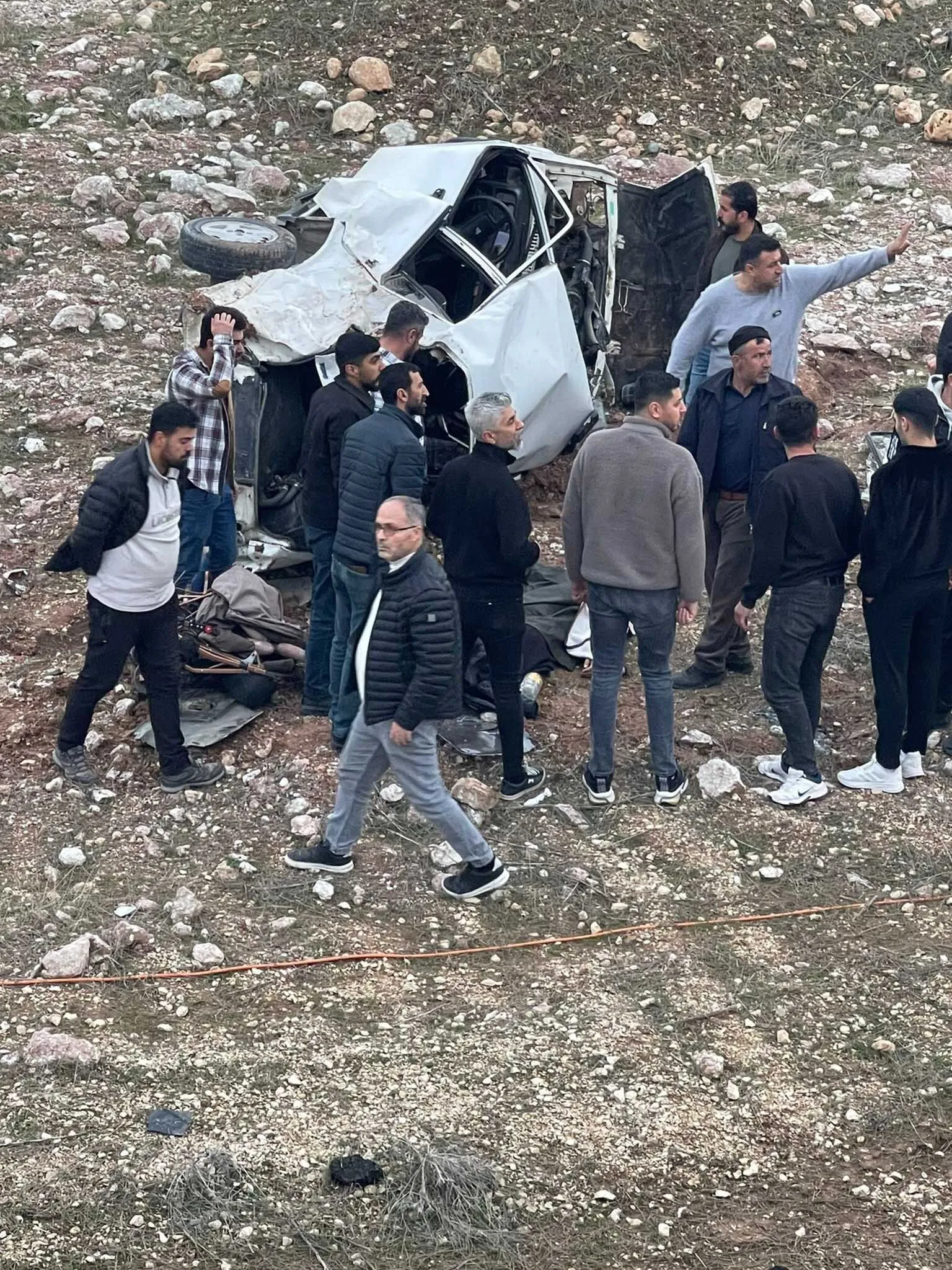 Sarampole Devrilen Otomobil Hurdaya Dondu 3 Agir Yarali 1