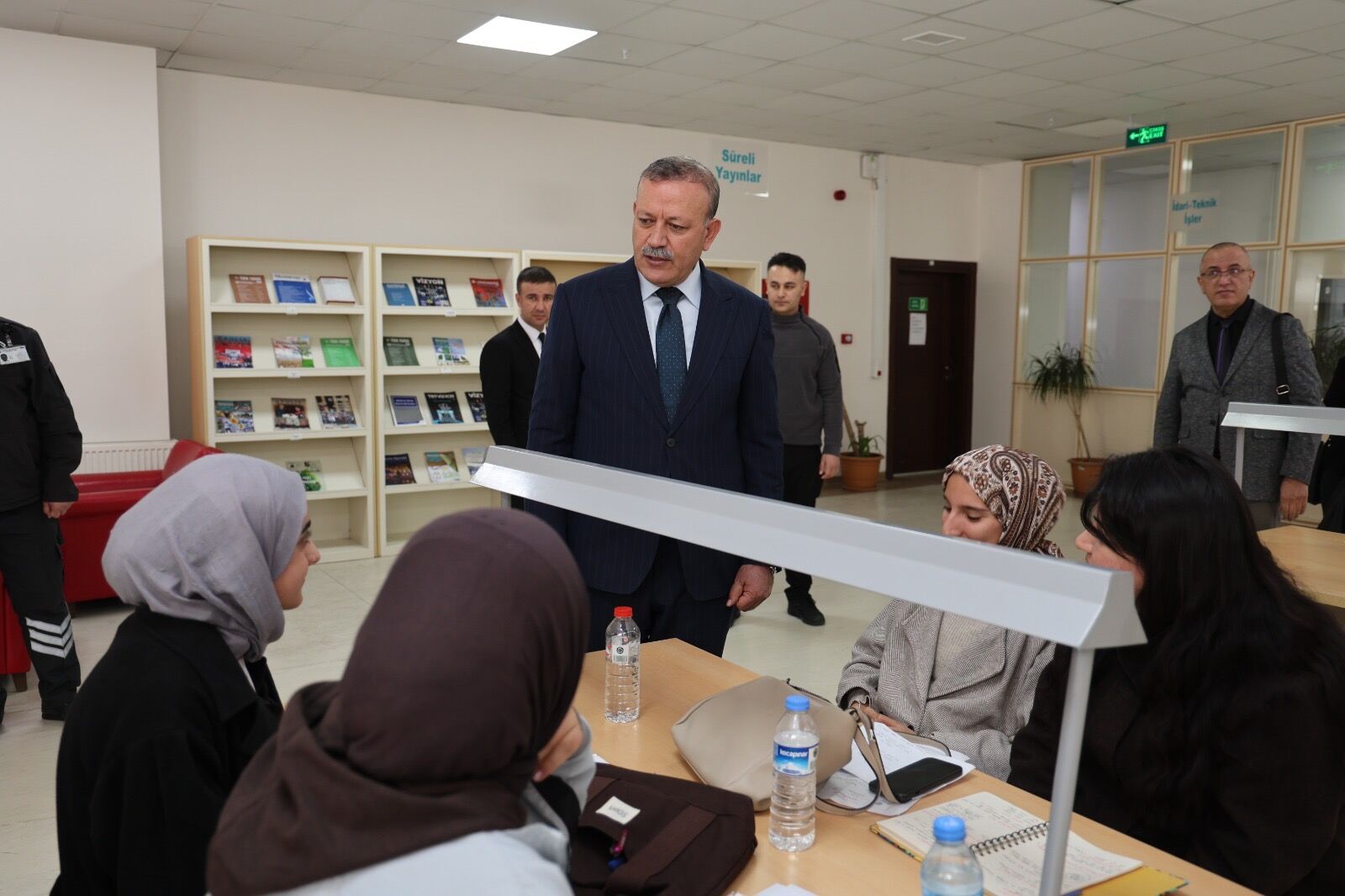 T9 W L V484E6Dcd Dddf 4Ee2 8D7F 35C4Dc79D30B