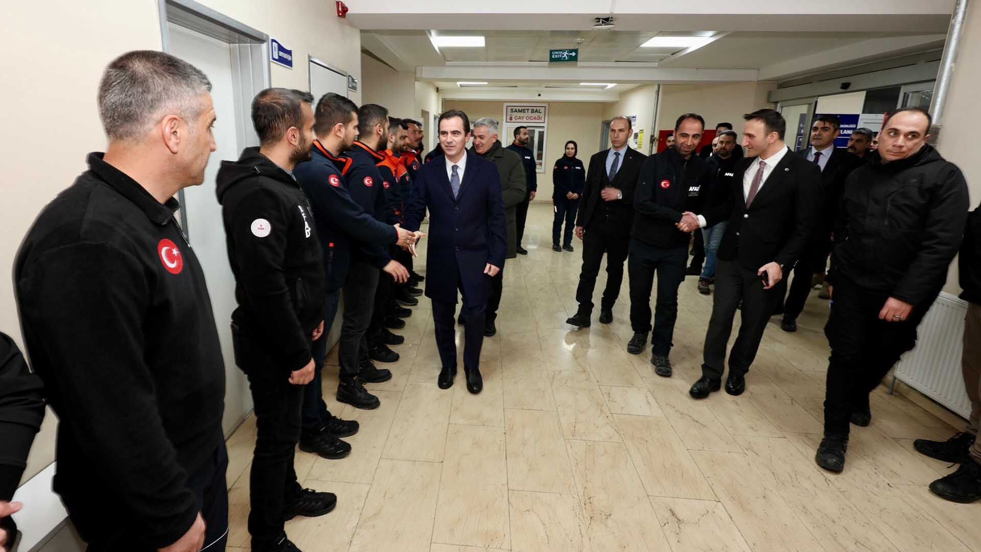 Vali Karakaya, Bitlis'te Afad’ı Ziyaret Etti 1