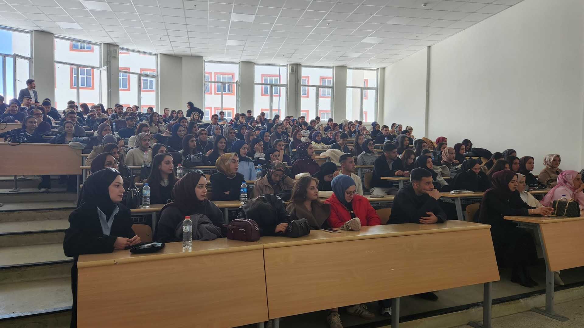Bitlis Eren Üniversitesi’nde Bağımlılıkla Mücadele Eğitimi Düzenlendi 4