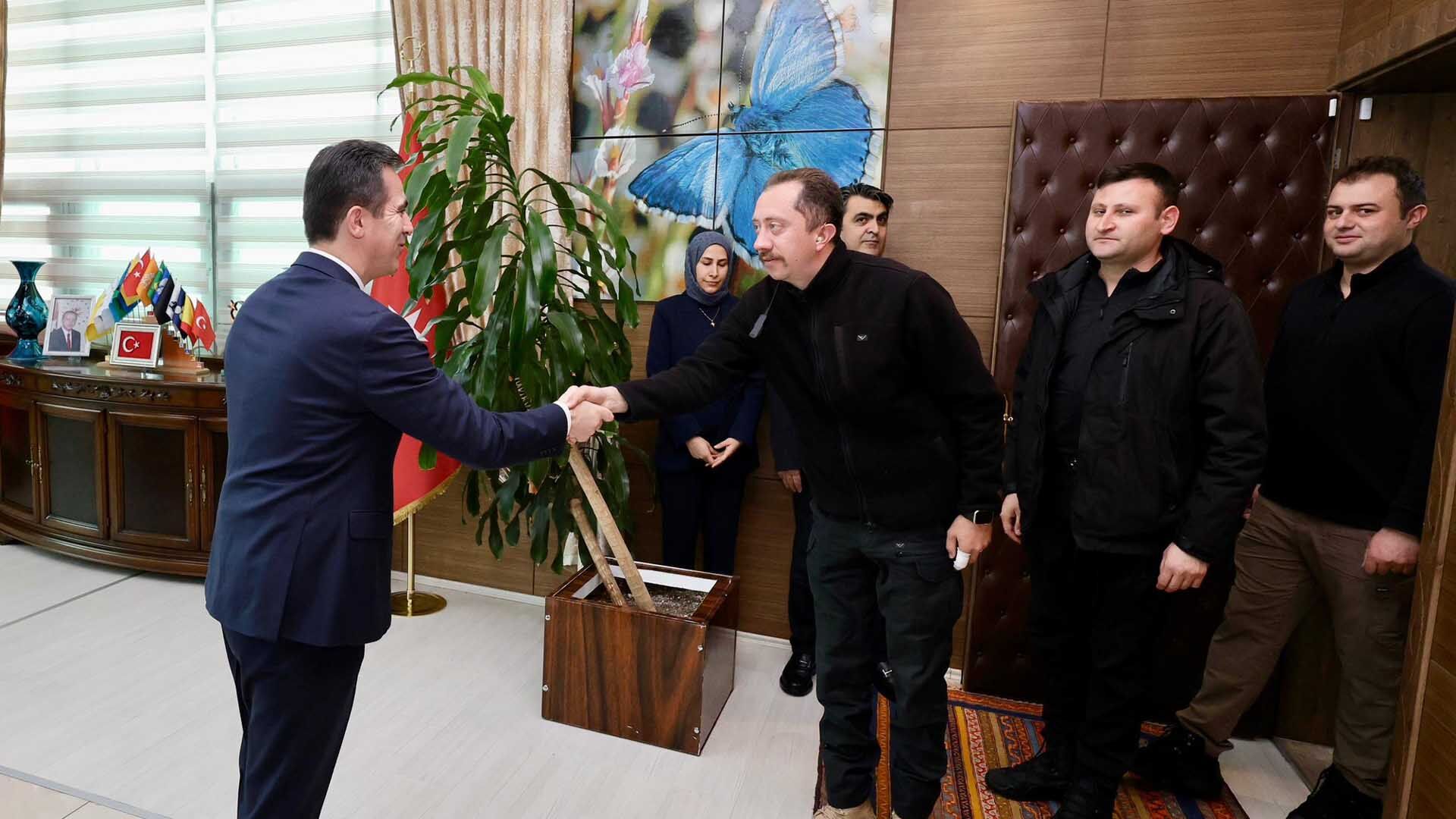 Bitlis Valisi Karakaya, Polis Günü Mesajı, “Gece Gündüz Demeden…” 2