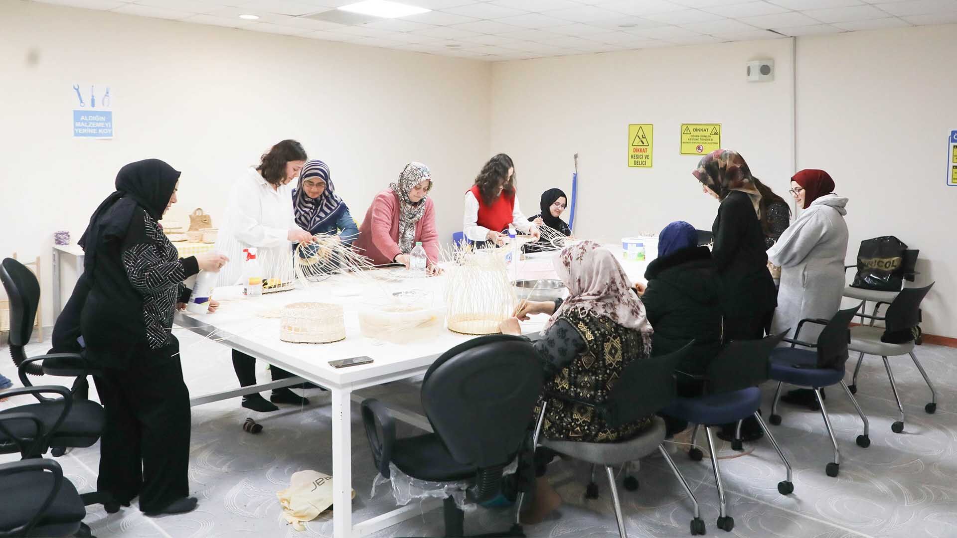 Bitlis’te Geleneksel Zanaat Yeniden Hayat Buluyor 2