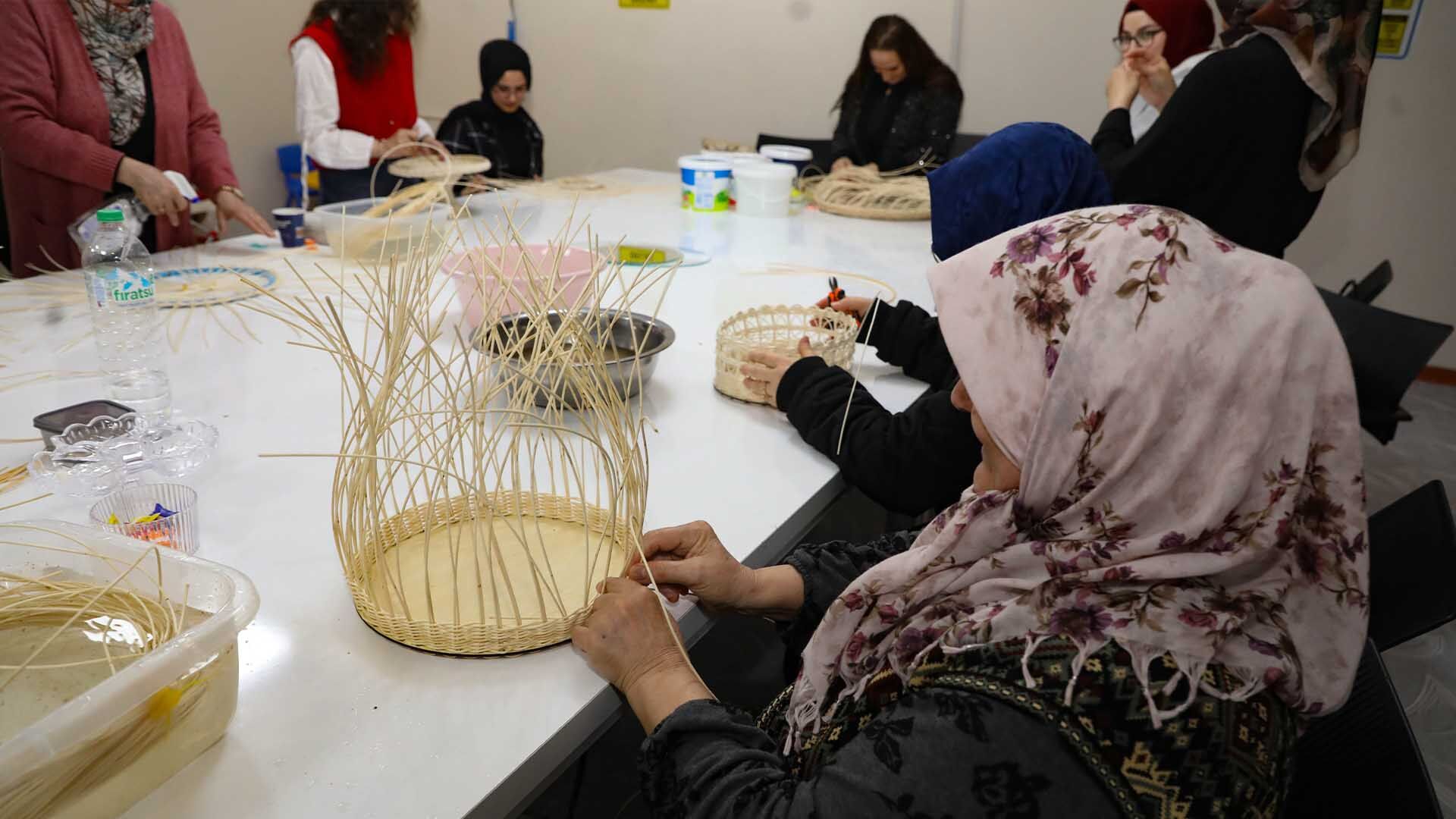Bitlis’te Geleneksel Zanaat Yeniden Hayat Buluyor