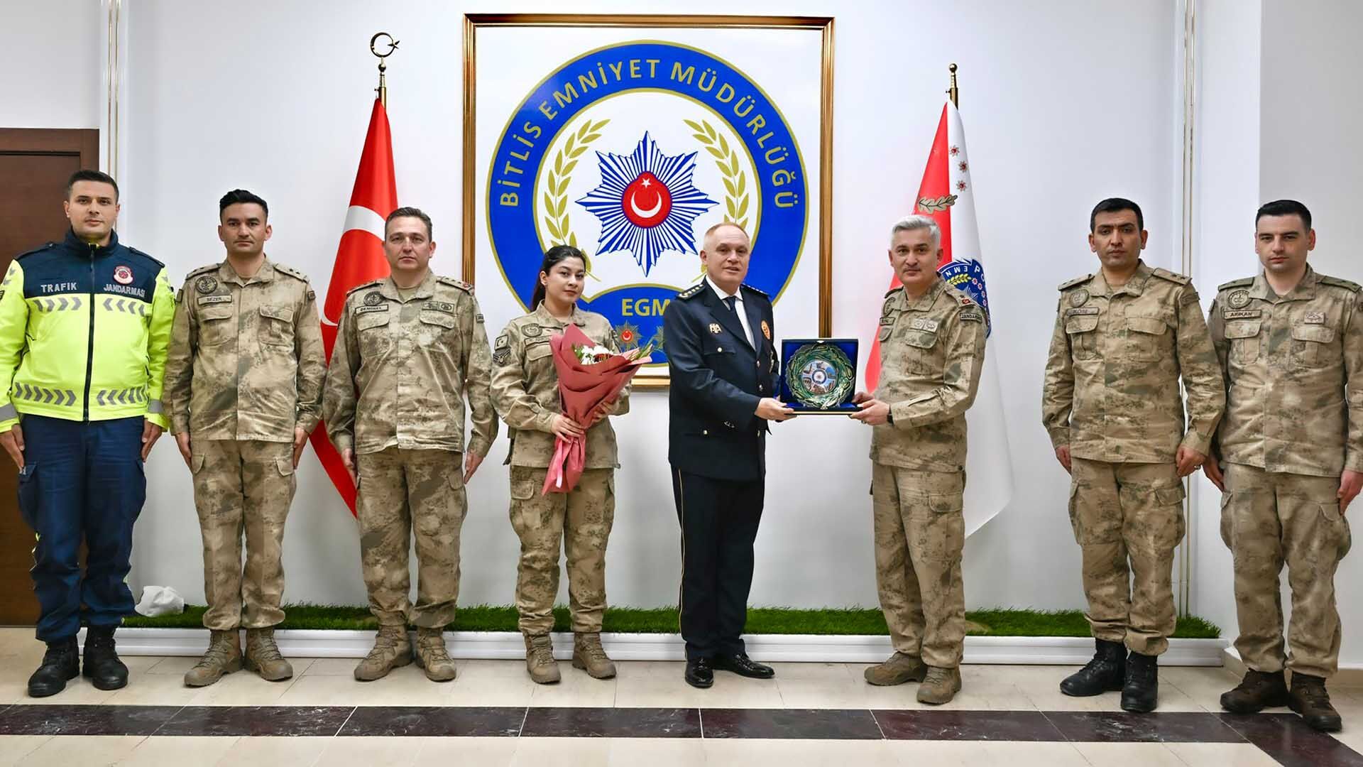 V2Bitlis'te Jandarmadan Emniyete 181. Yıl Tebriği 2