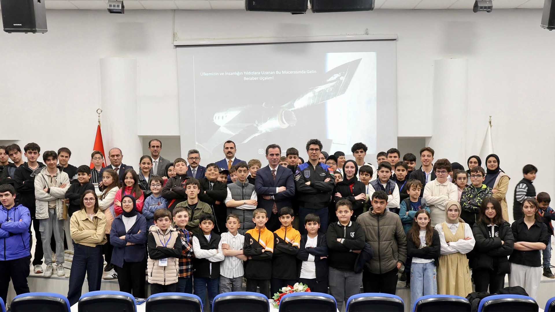 Astronot Atasever, Bitlis'te Öğrencilerle Buluştu 1