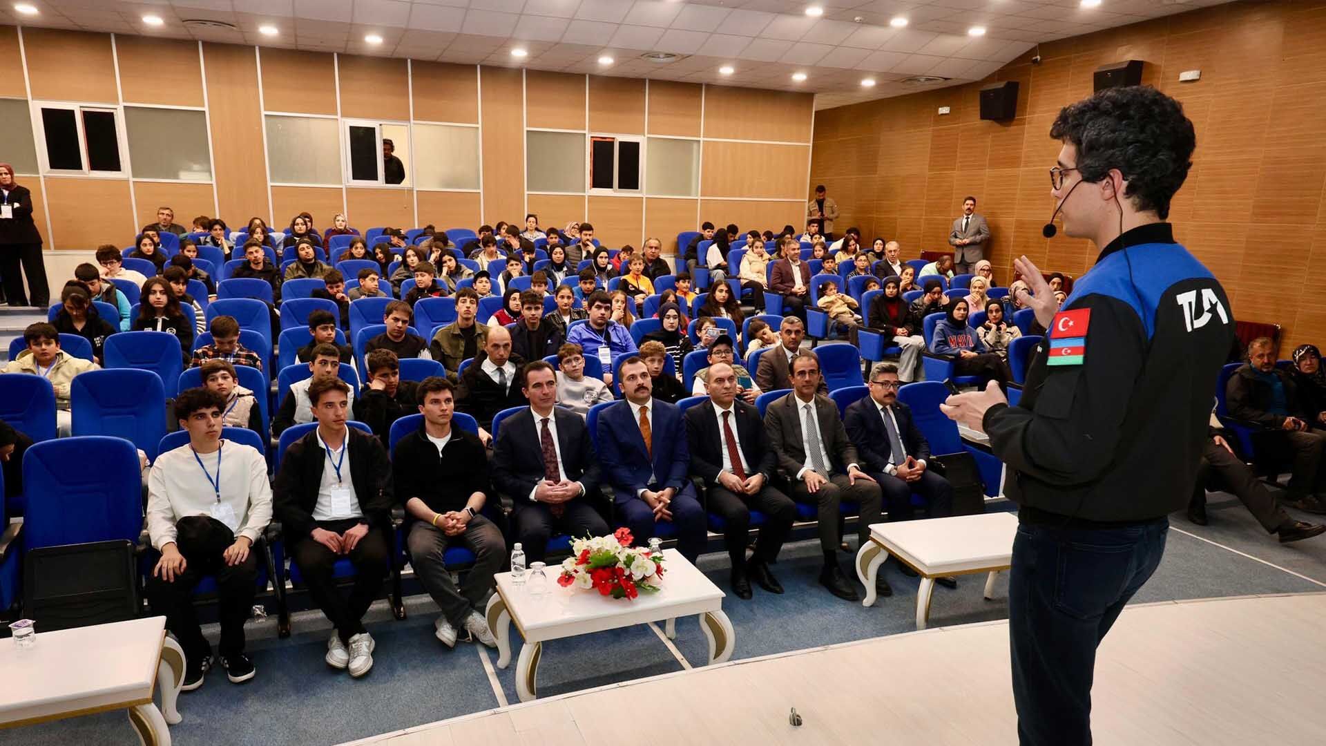 Astronot Atasever, Bitlis'te Öğrencilerle Buluştu 2