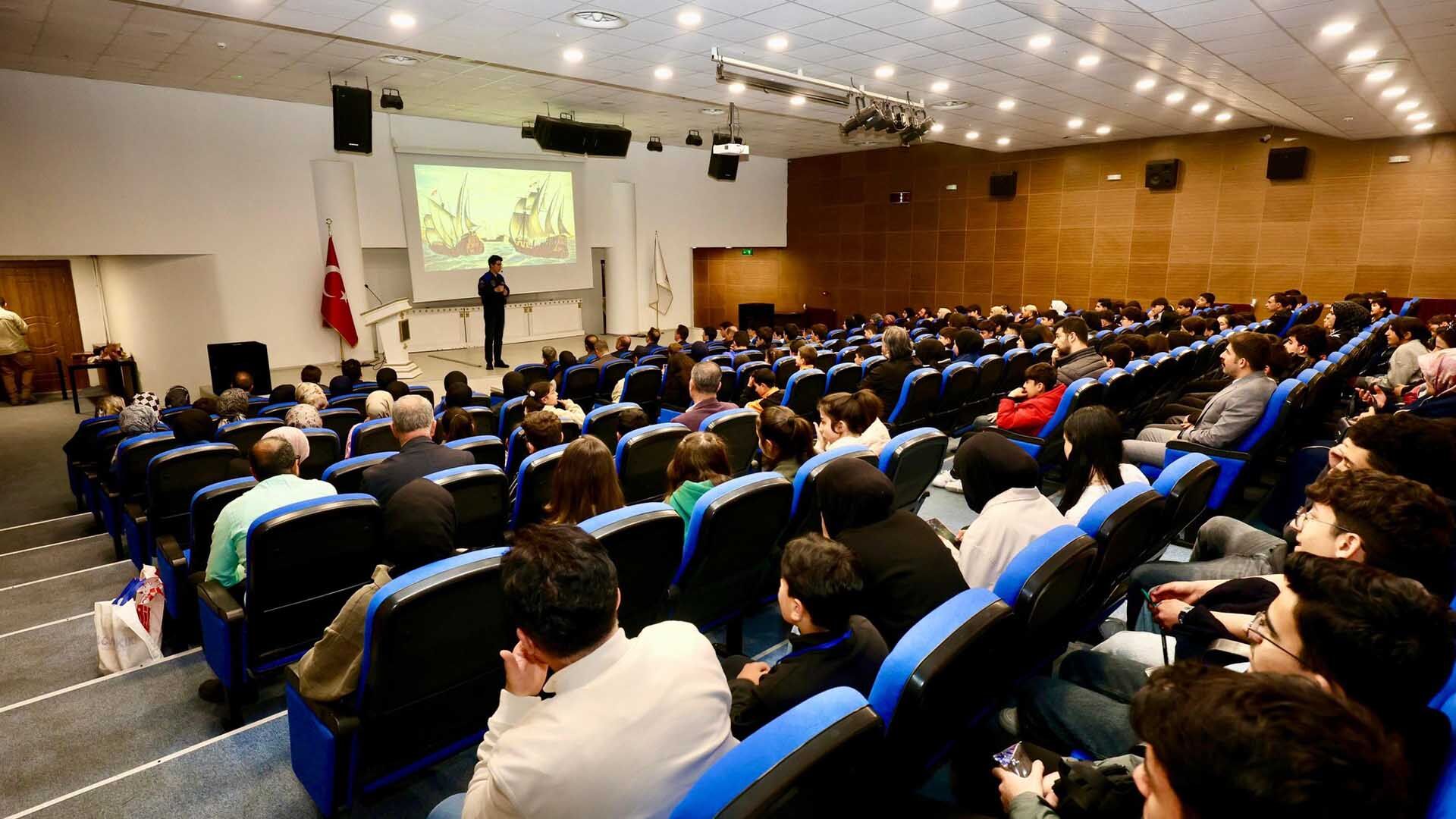 Astronot Atasever, Bitlis'te Öğrencilerle Buluştu