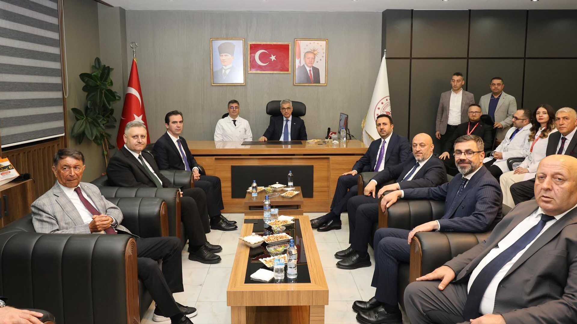 Bakan Memişoğlu, Tatvan Devlet Hastanesi’ni Ziyaret Etti 1