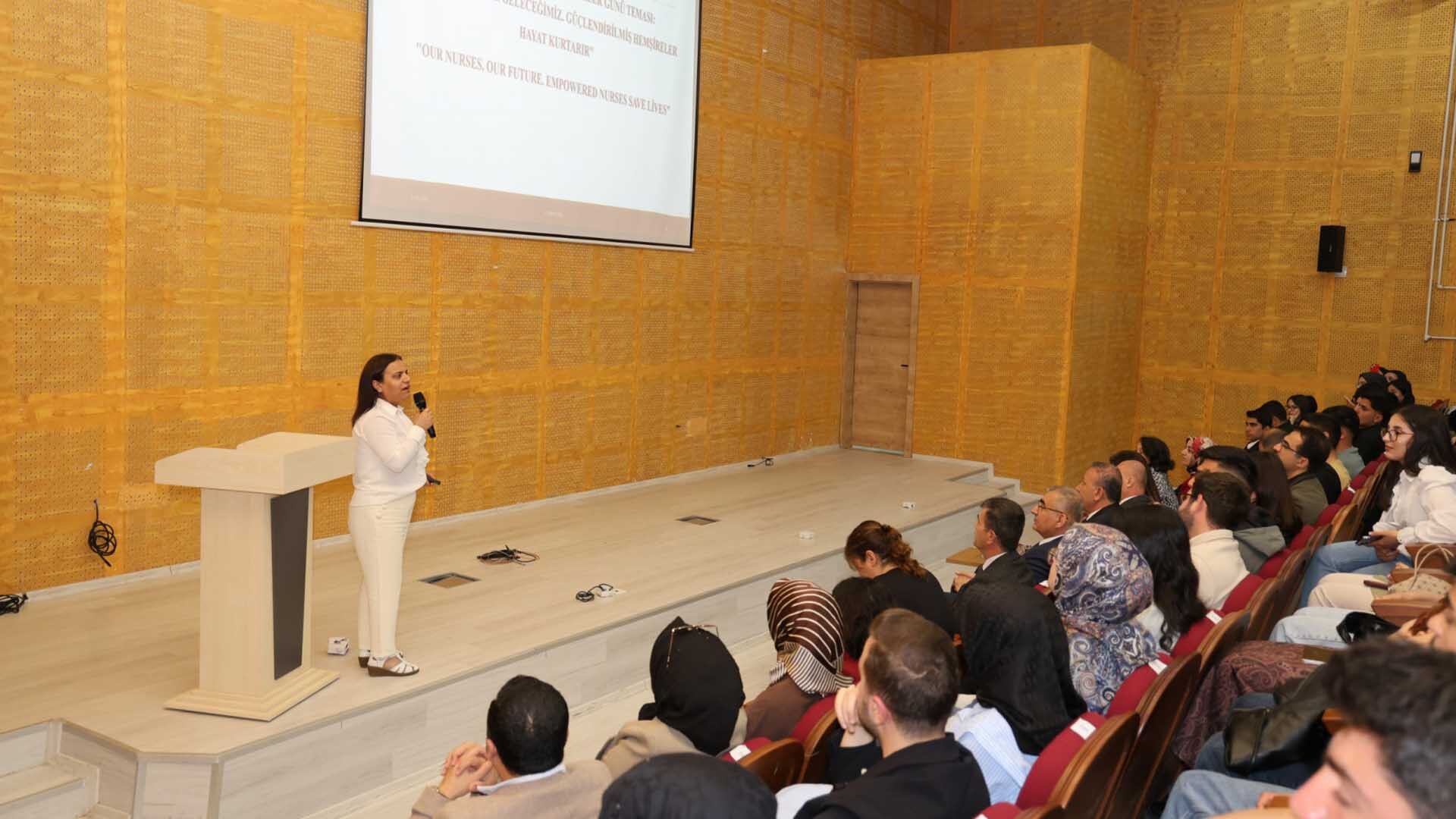 Bitlis Eren Üniversitesi’nde Hemşirelik Haftası Coşkusu
