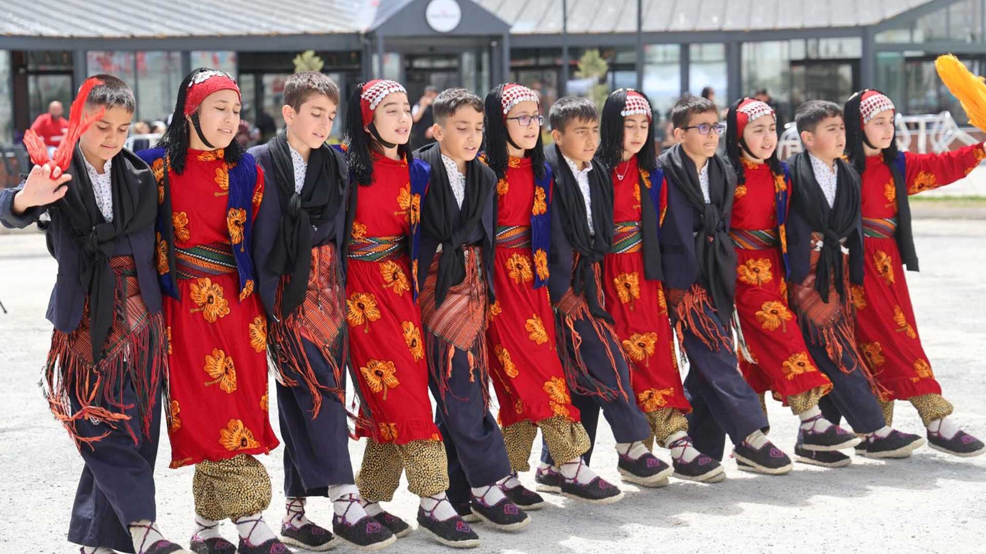 Bitlis Eren Üniversitesi'nde “Spor Ve Kültür Etkinlikleri’26” Başladı