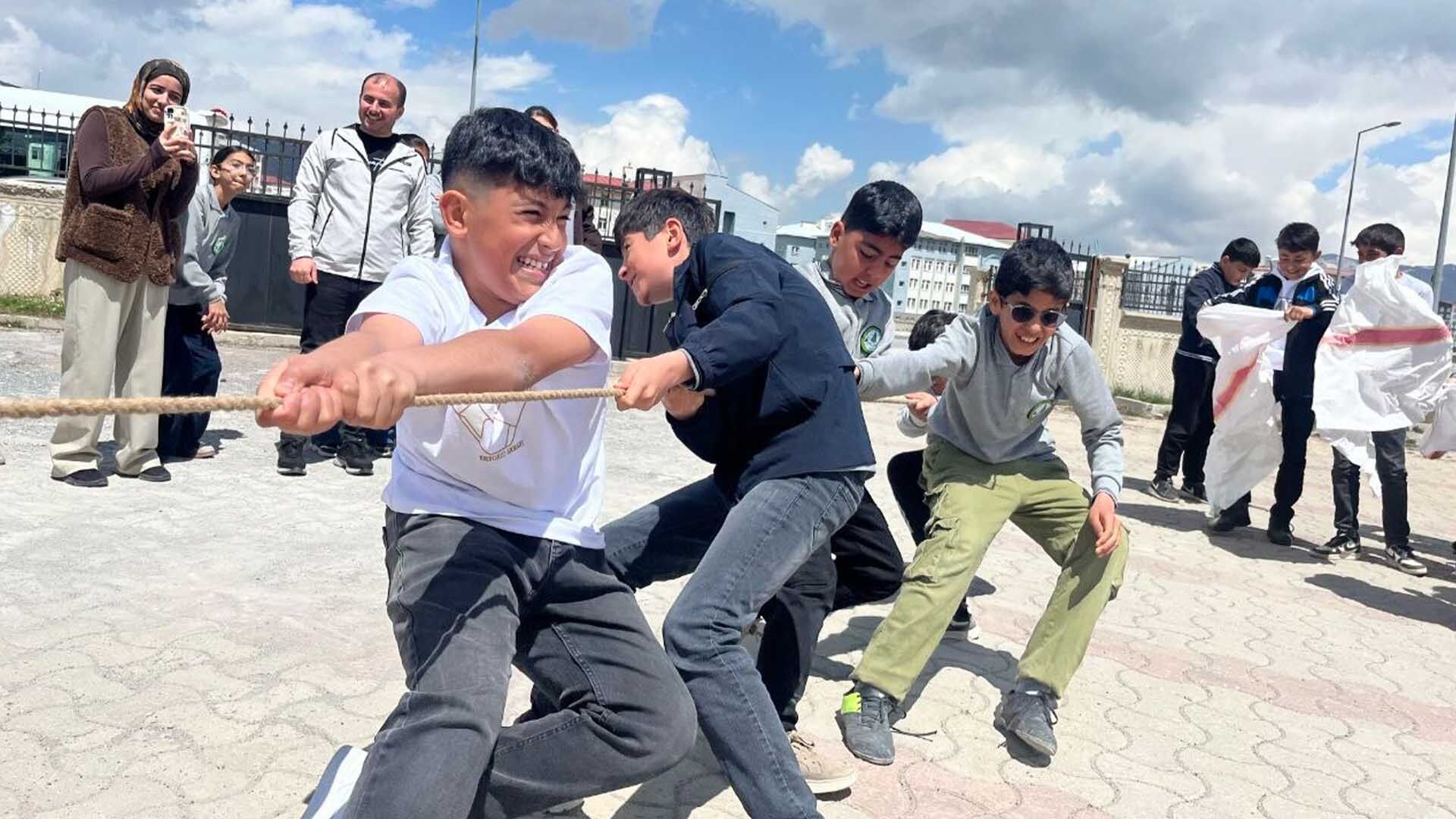 Bitlis'te Çedes Projesiyle Camiler Çocuk Sesleriyle Şenlendi 1