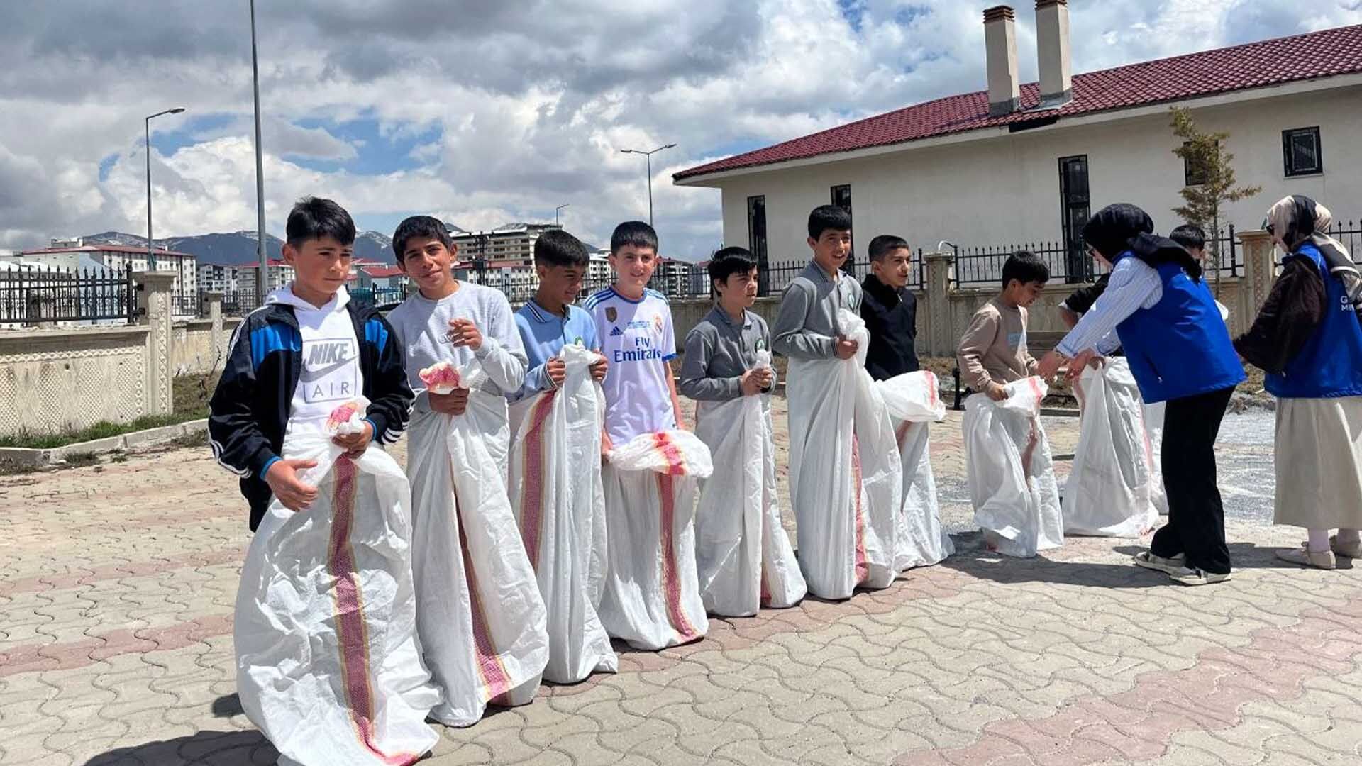 Bitlis'te Çedes Projesiyle Camiler Çocuk Sesleriyle Şenlendi 2