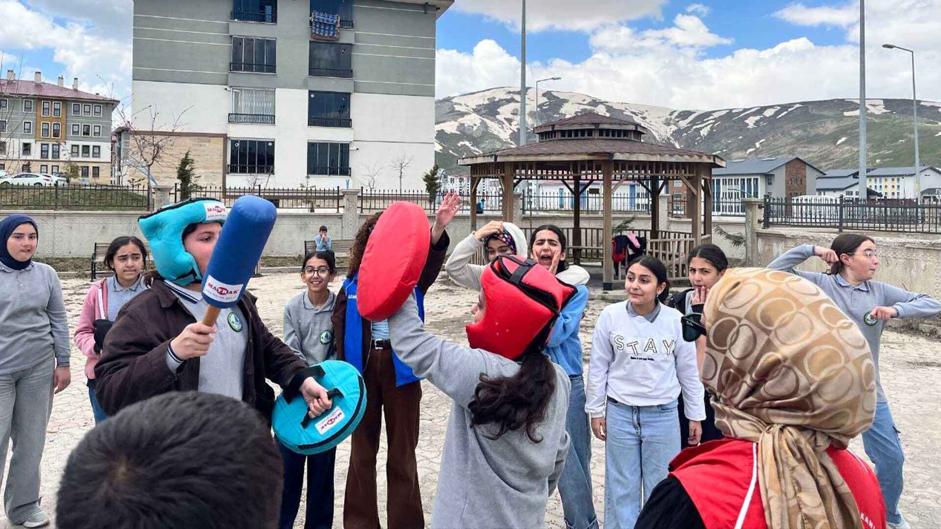Bitlis'te Çedes Projesiyle Camiler Çocuk Sesleriyle Şenlendi 3