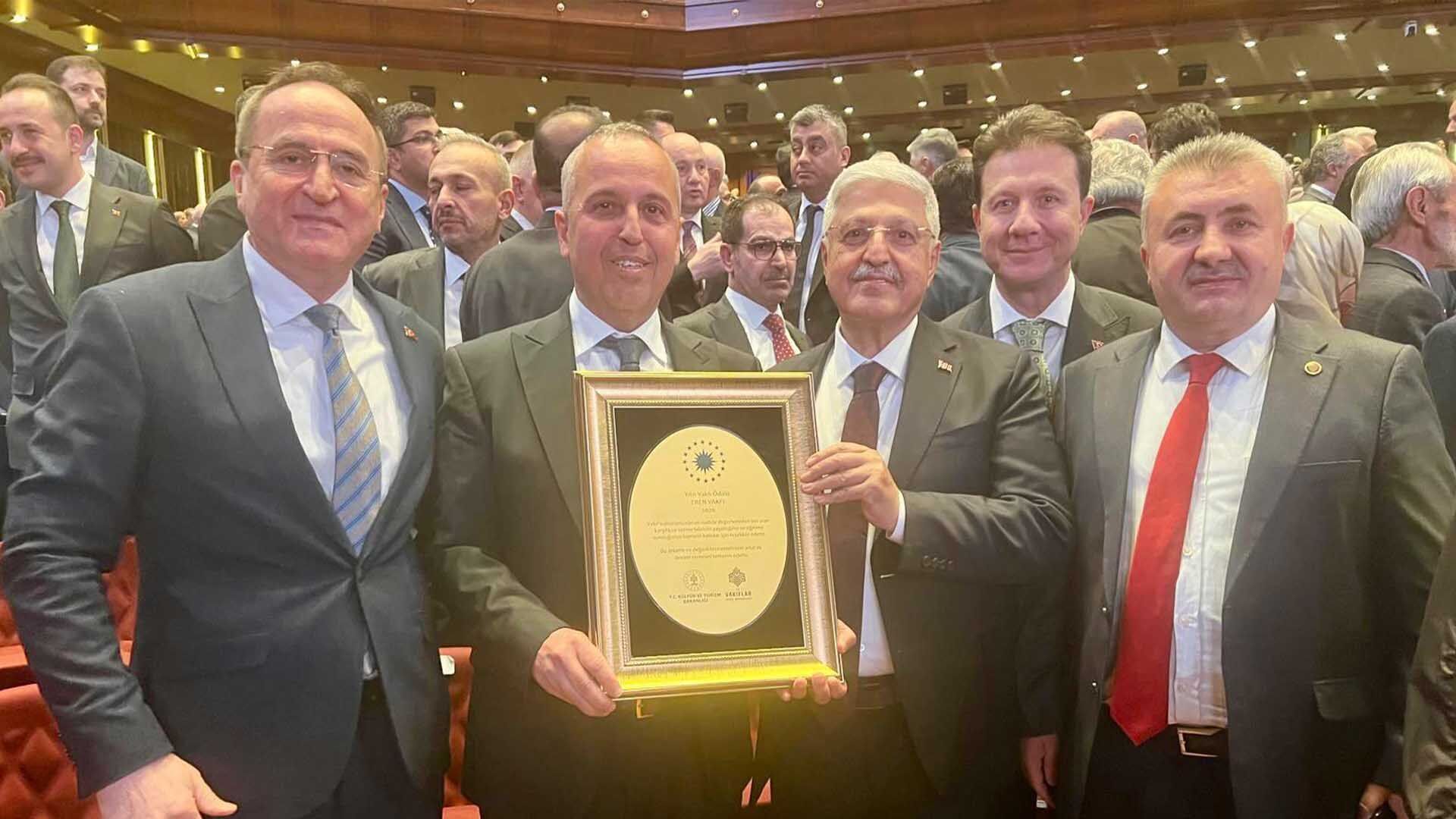 Cumhurbaşkanı Erdoğan'dan Eren Ailesine Ve Bitlis'e Gurur Veren Ödül-1
