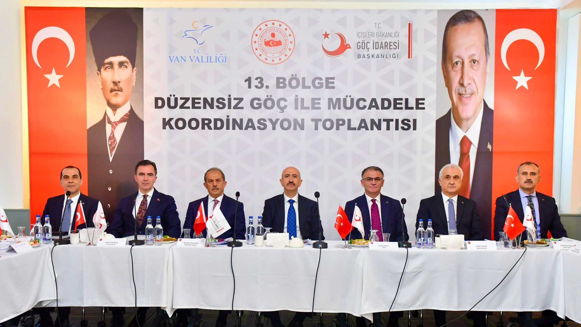 Bitlis Valisi Karakaya, Düzensiz Göçle Mücadele Toplantısına Katıldı 2
