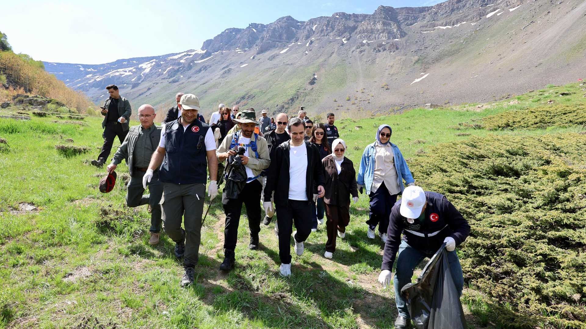 Bitlis'te Dünya Çevre Günü’nde Temizlik Seferberliği 3