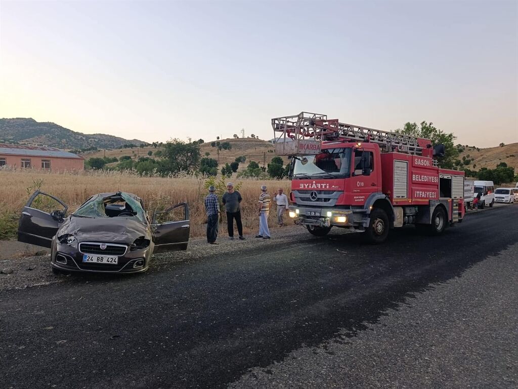 Diyarbakır'da Takla Atan Otomobildeki Anne Ve Oğlu Öldü; 2'Si Ağır 4 Yaralı 3