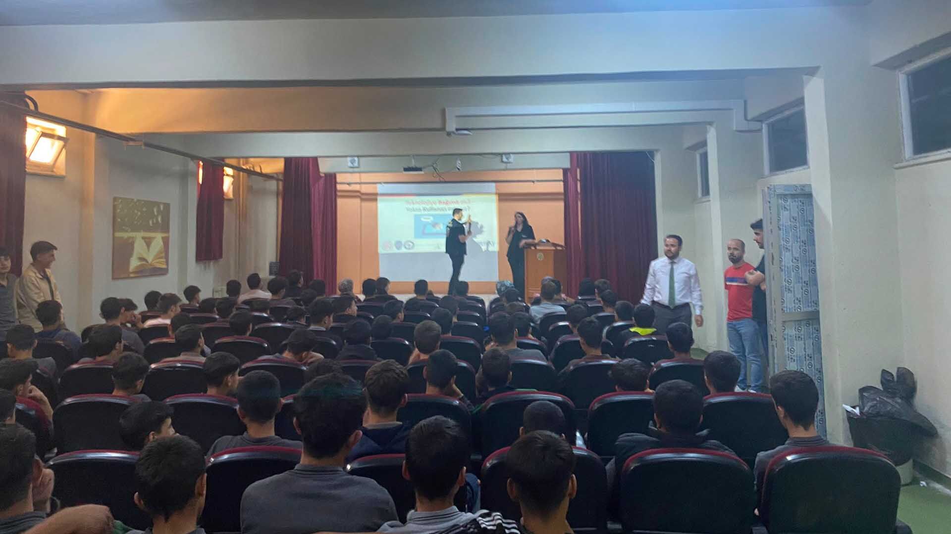 Hizan’da 283 Öğrenci Ve 20 Öğretmene Siber Güvenlik Eğitimi 1