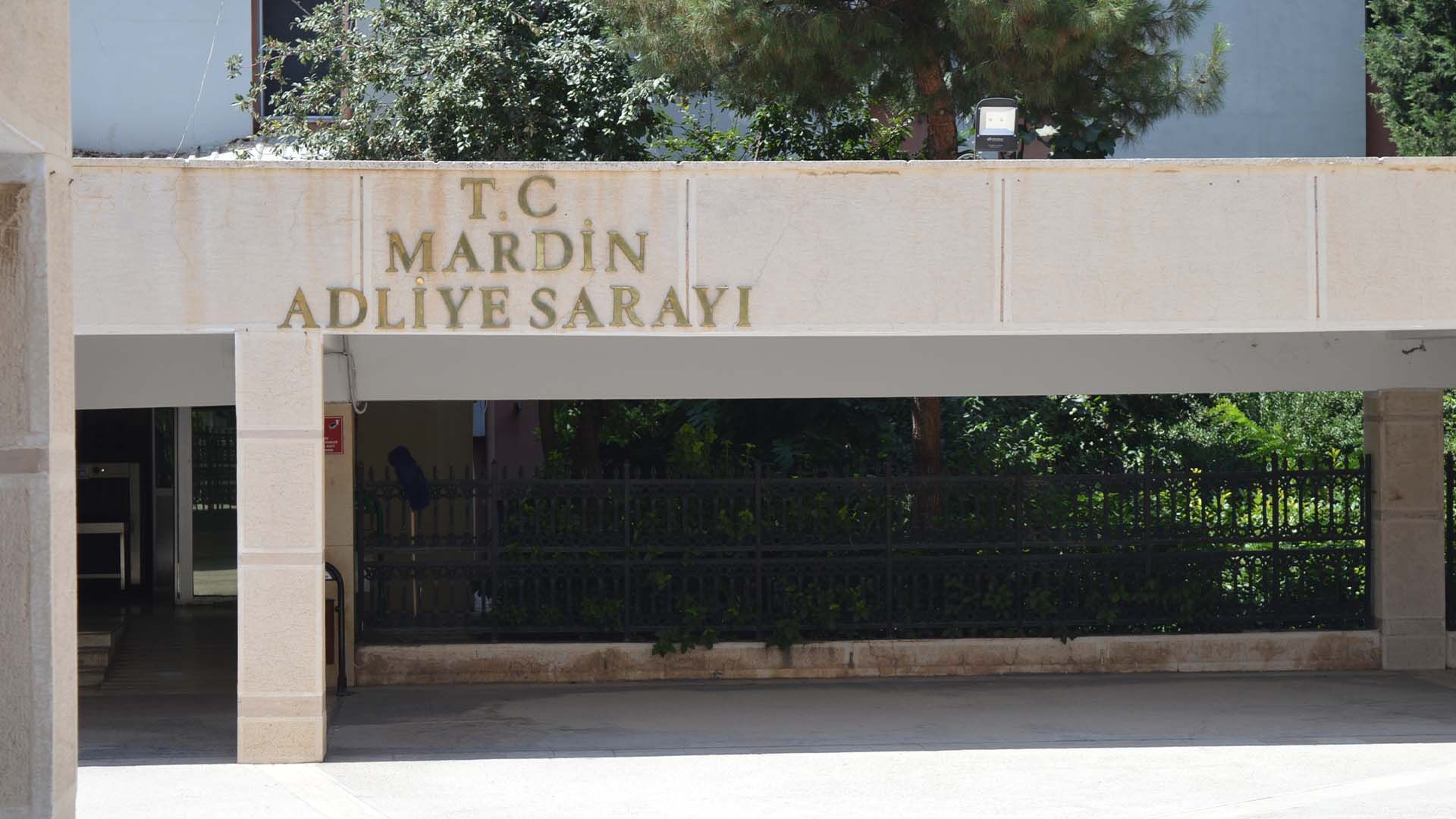 Kızıltepe'de Çift Ile Kızlarının Silahla Öldürülmüştü, Cinayet Davasında İlk Duruşma 5