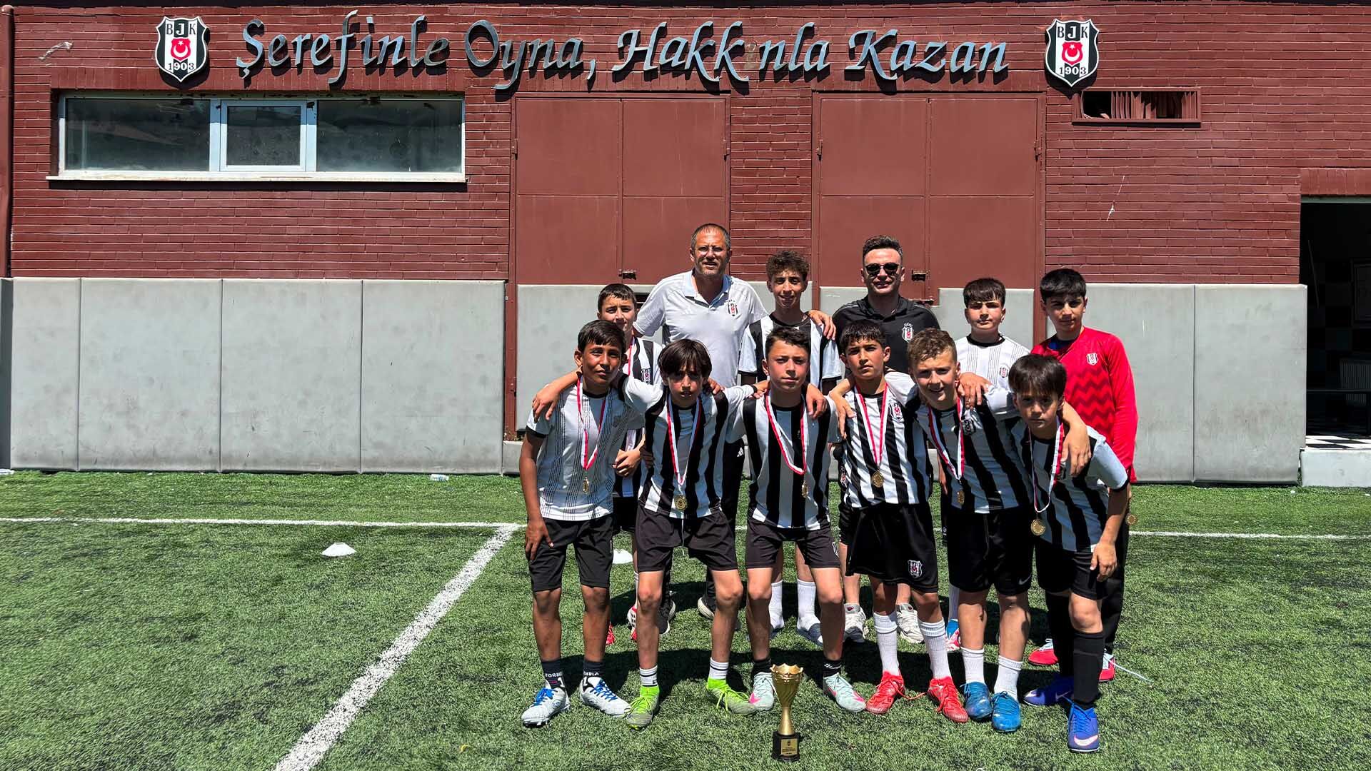 Tatvan Beşiktaş Futbol Okulu Türkiye İkincisi Oldu