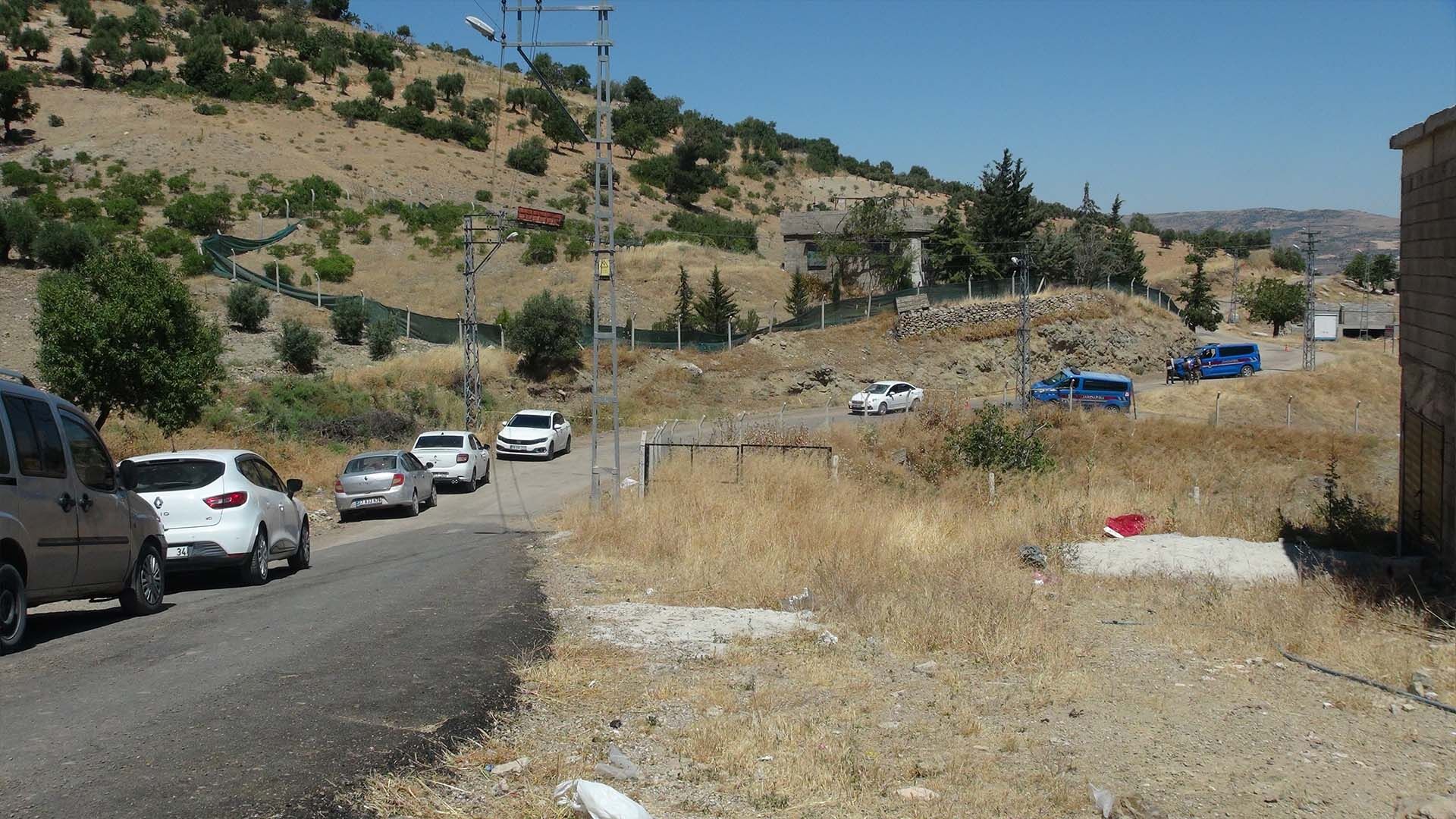 'Yol Verme' Kavgası Kanlı Bitti! Ortalık Savaş Alanına Döndü, 1 Ölü, 12 Yaralı 1