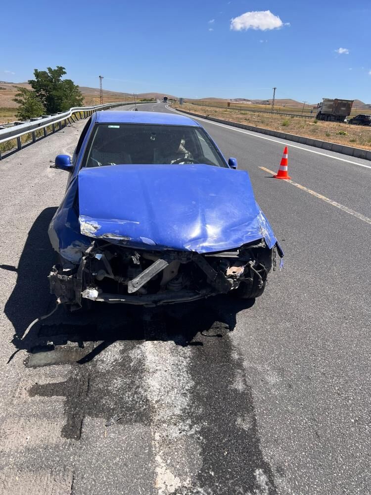 Van'da Iki Araç Çarpıştı 8 Yaralı 1
