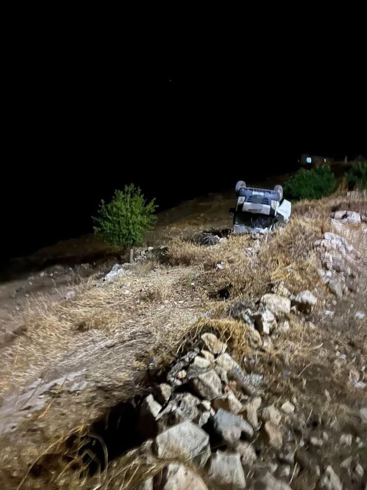 Bitlis'e Komşu Ilde Minibüs Şarampole Devrildi 5 Yaralı 1