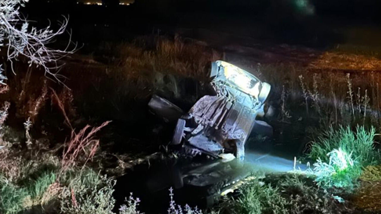 Bitlis'te Feci Kaza, Otomobil Su Kanalına Uçtu, 1 Kişi Öldü, 3 Yaralı 1