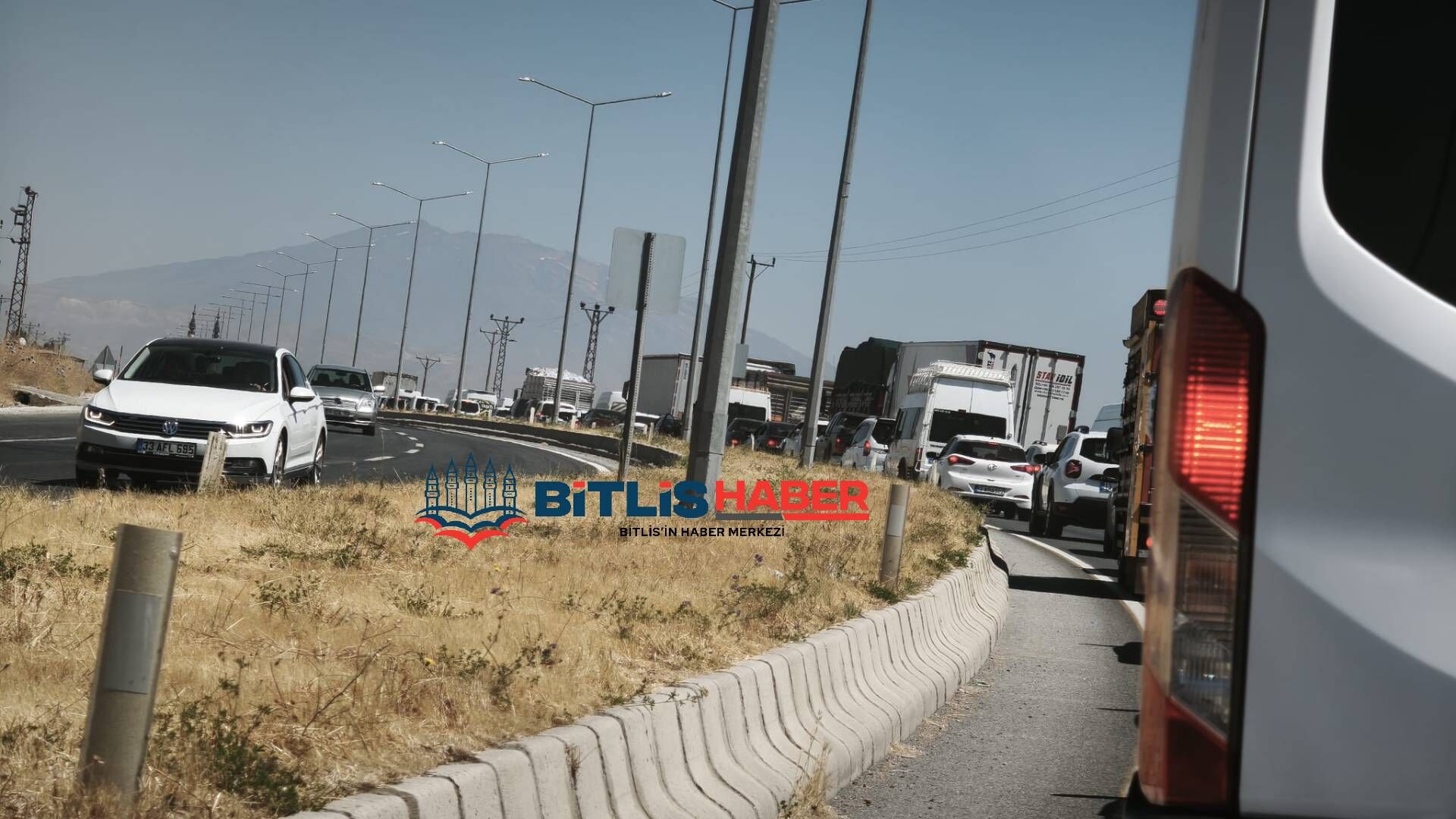 Vatandaşlar Malazgirt etkinliklerine akın ediyor: Yollarda kilometrelerce araç kuyruğu oluştu