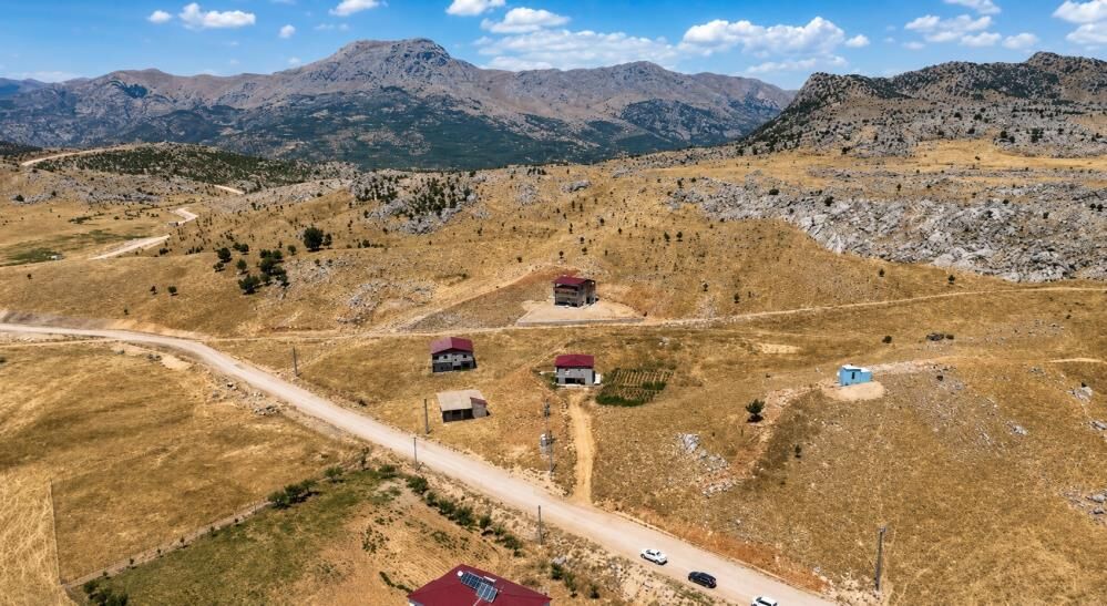Sakinleri Yetkililere Seslendi Köyümüzü Bitlis'e Bağlayın 1