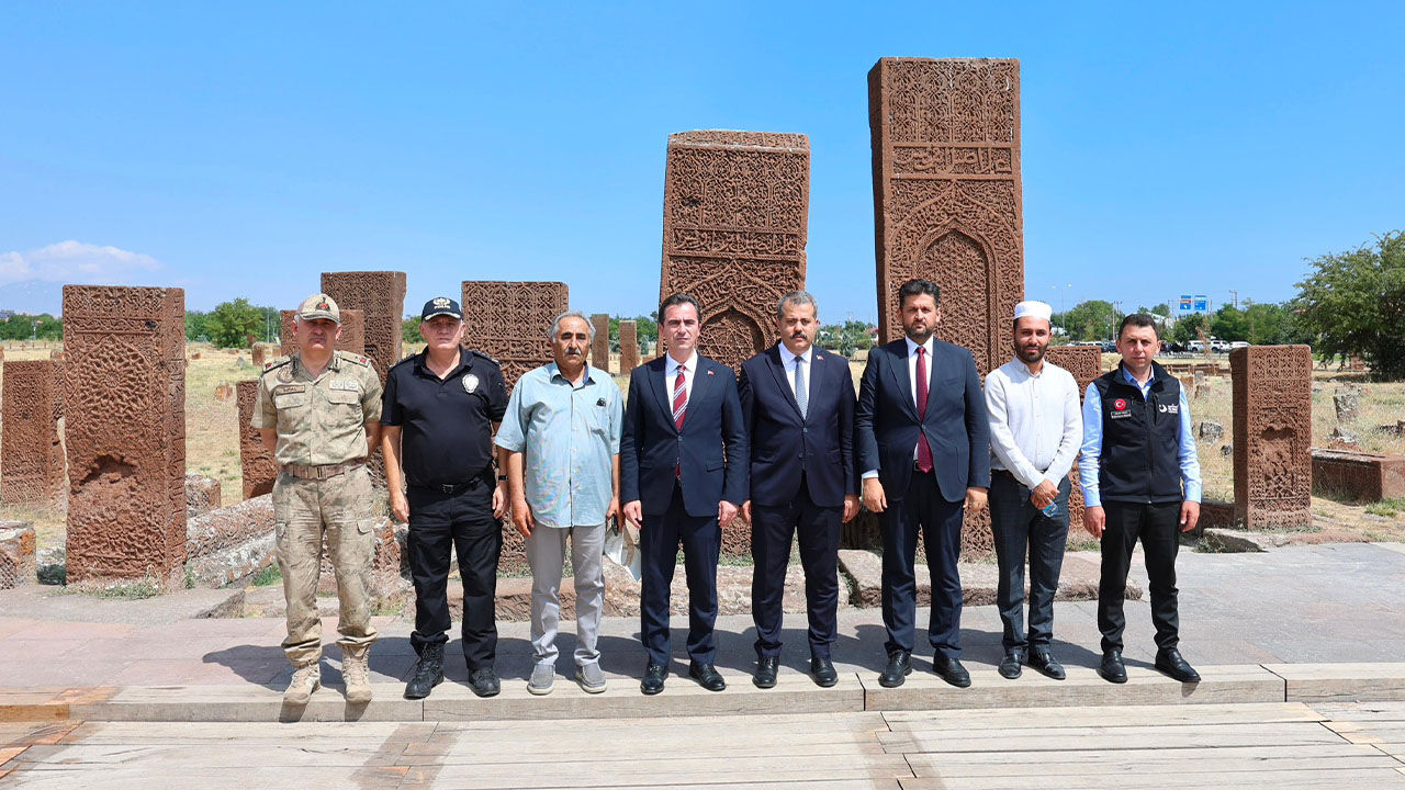 Vali Karakaya’dan Ahlat Şenlikleri Öncesi Hazırlıklara Yakın Takip 4