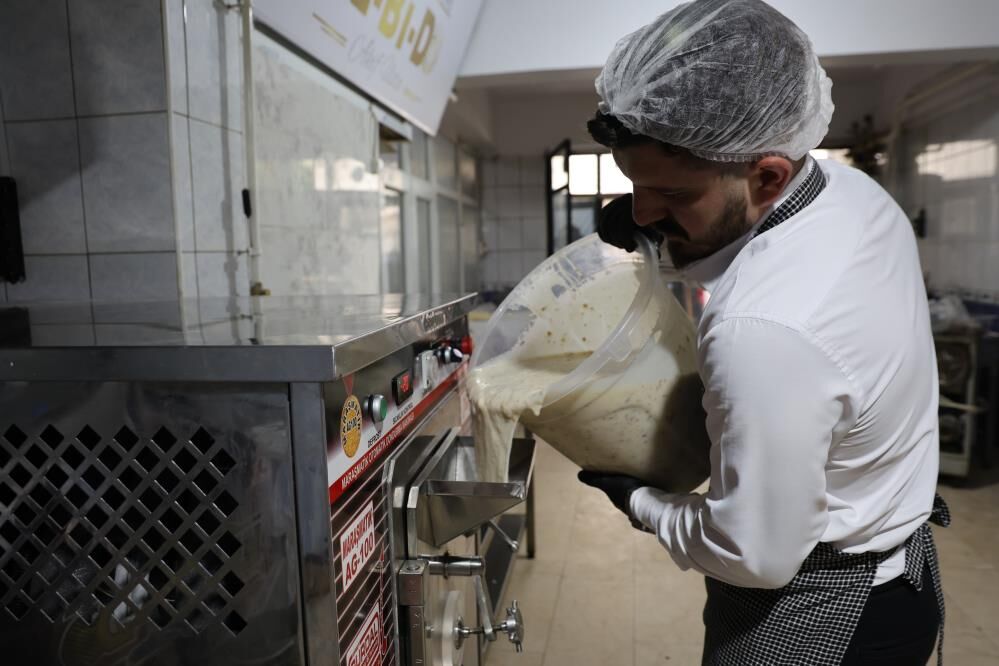 Vişneli Dondurmadan Esinlendiler, Orcikten Dondurma Yaptılar 3