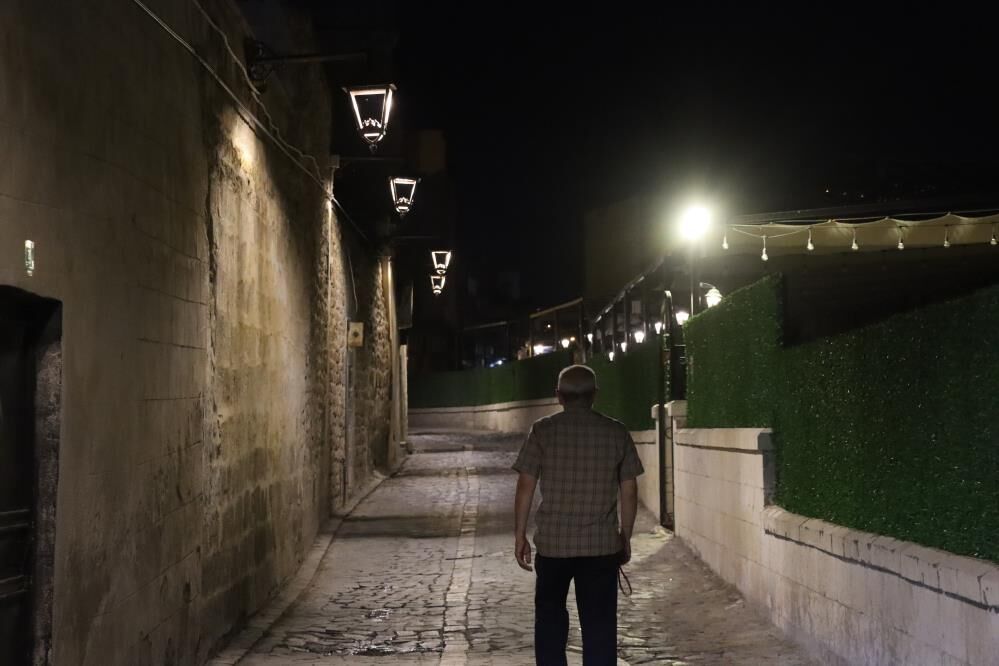 Eski Urfa'da Gece Görünümü Değişti 275 Sokak Aydınlatıldı 3