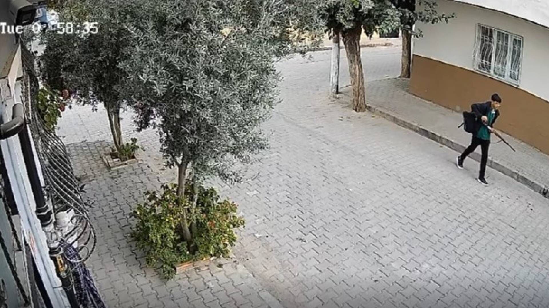 Okul önündeki silahlı saldırıda 11 öğrenci yaralandı