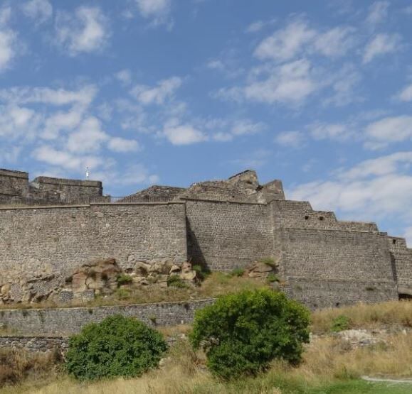 Kars'ta 9 Asırlık Tarih Bu Kaleyi Gören Dönüp Bir Daha Bakıyor 1