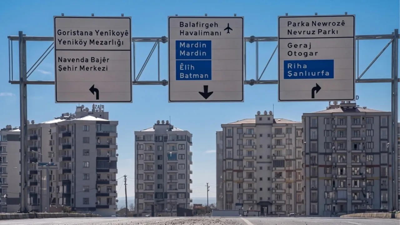 Suriye'de Türkçe hak oluyor da Diyarbakır'da Kürtçe bölücülük mü oluyor?