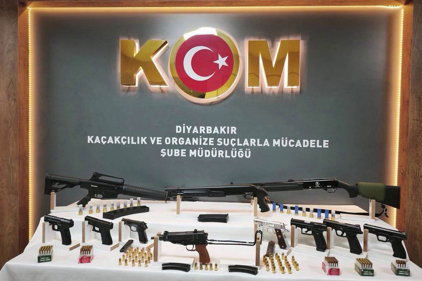 Diyarbakır’da Silah Kaçakçılığına Darbe: 13 Gözaltı
