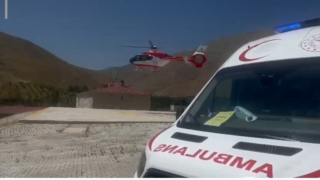 Yüksekten Düşen 35 Yaşındaki Şahıs İçin Ambulans Helikopter Havalandı