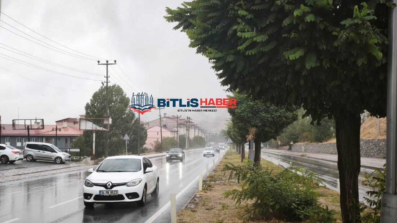 Bitlis’te sağanak yağış ve soğuk hava etkili oluyor